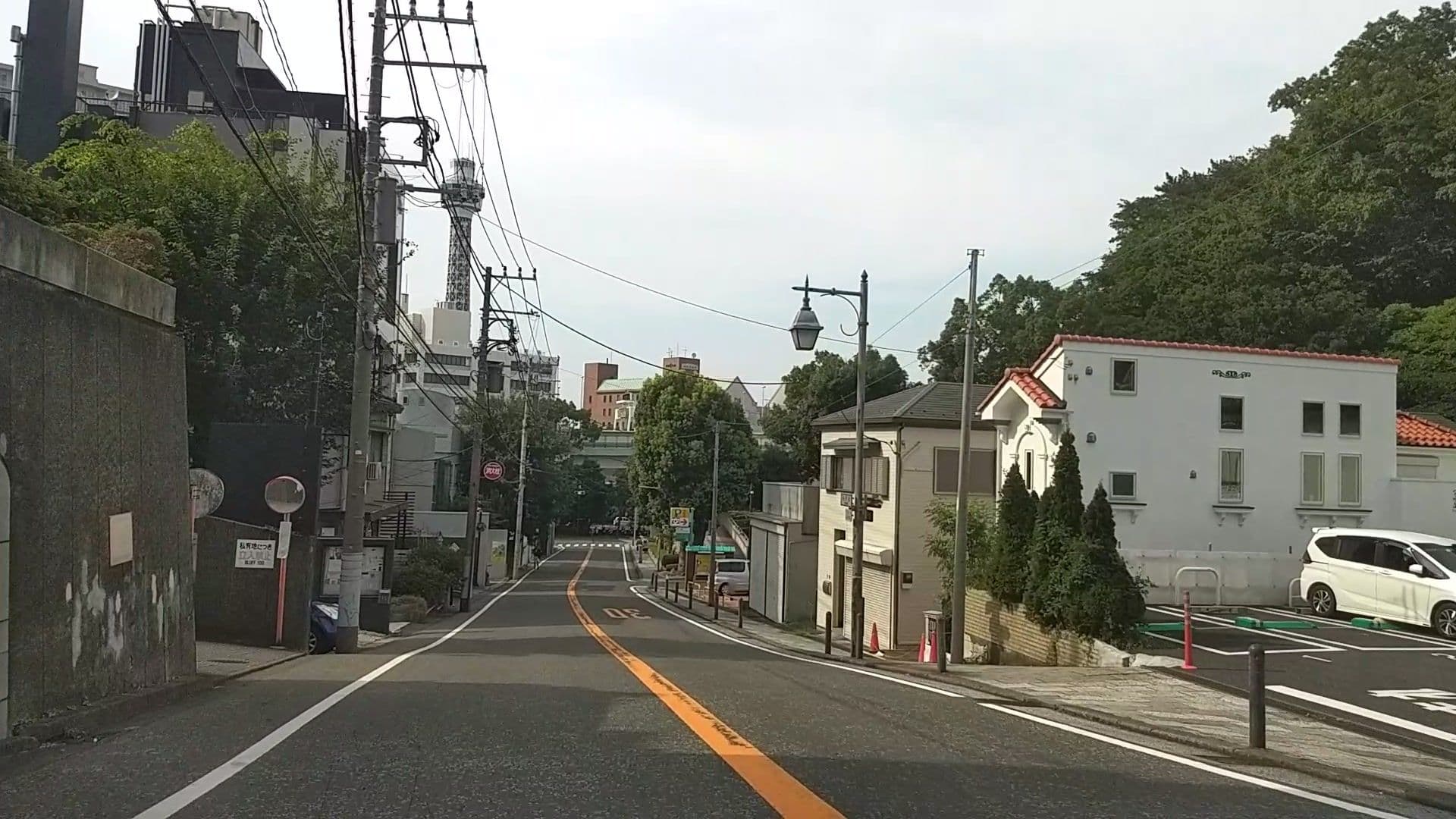 Street view near ブラフ100マンション, Yokohama — © drivephotograph (CC BY-SA · Mapillary)