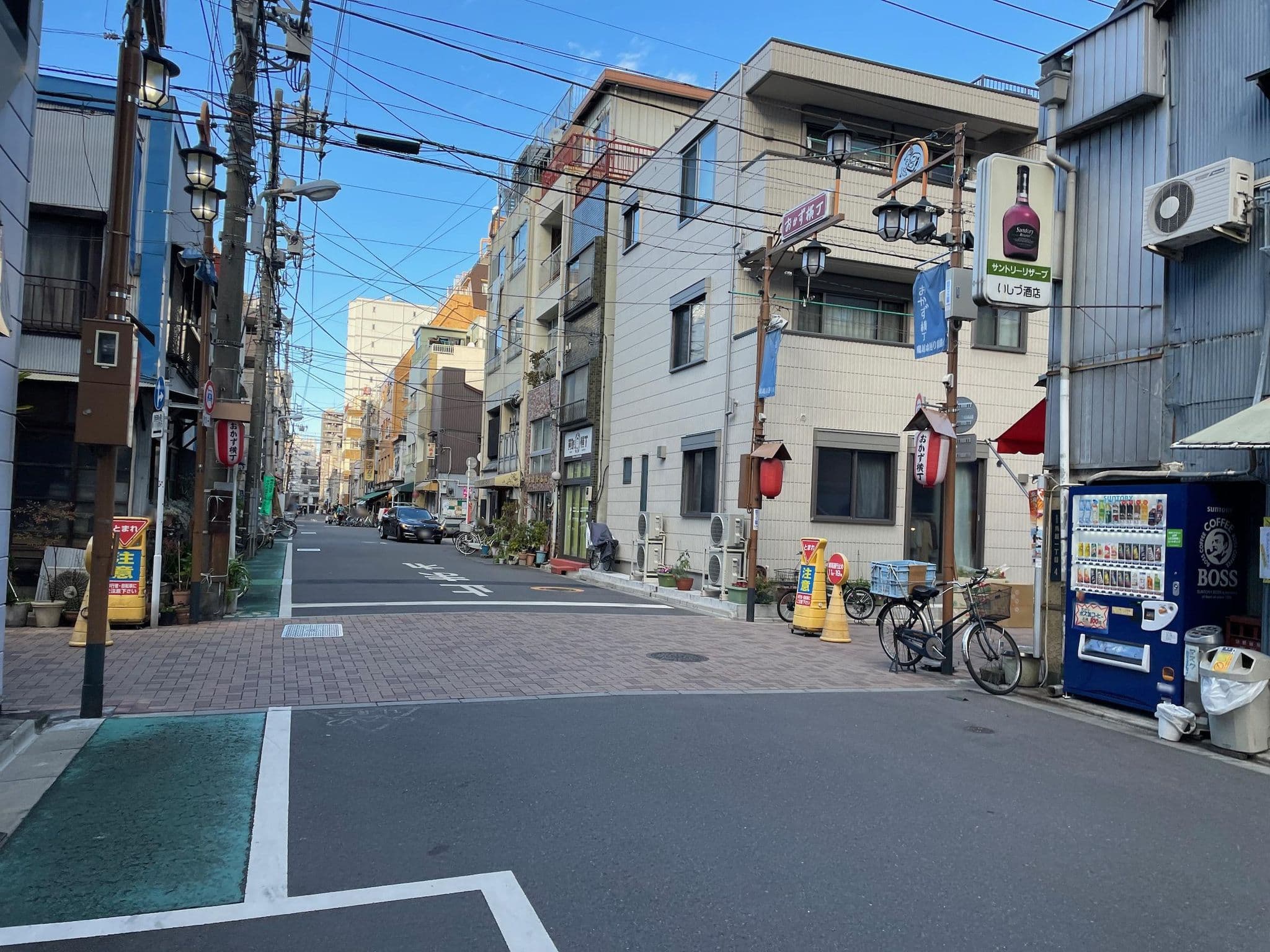 Street view near Niwa Hostel, Asakusabashi — © musashino5 (CC BY-SA · Mapillary)