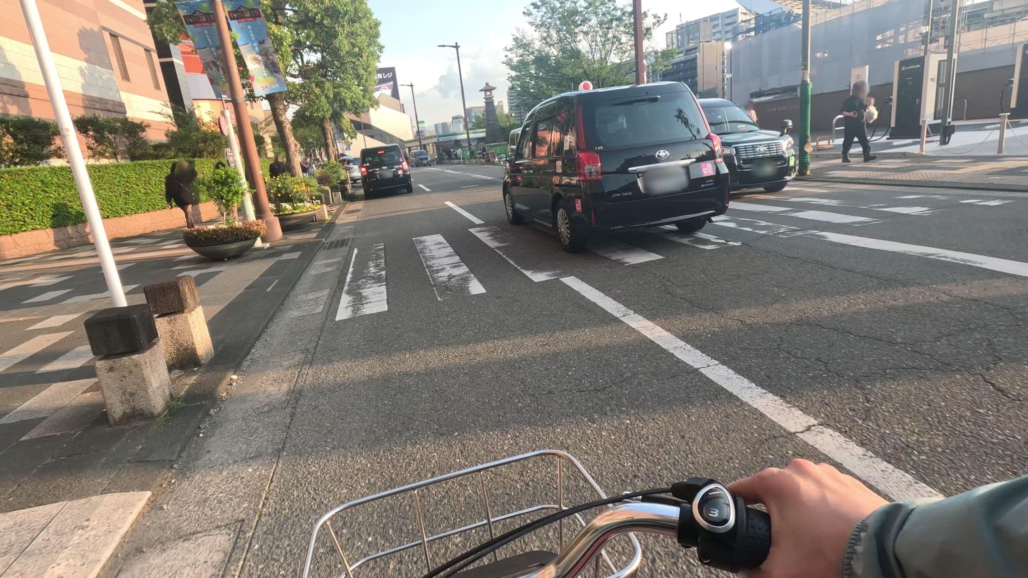 Street view near Grand Hyatt Fukuoka, Fukuoka — © alt9800 (CC BY-SA · Mapillary)