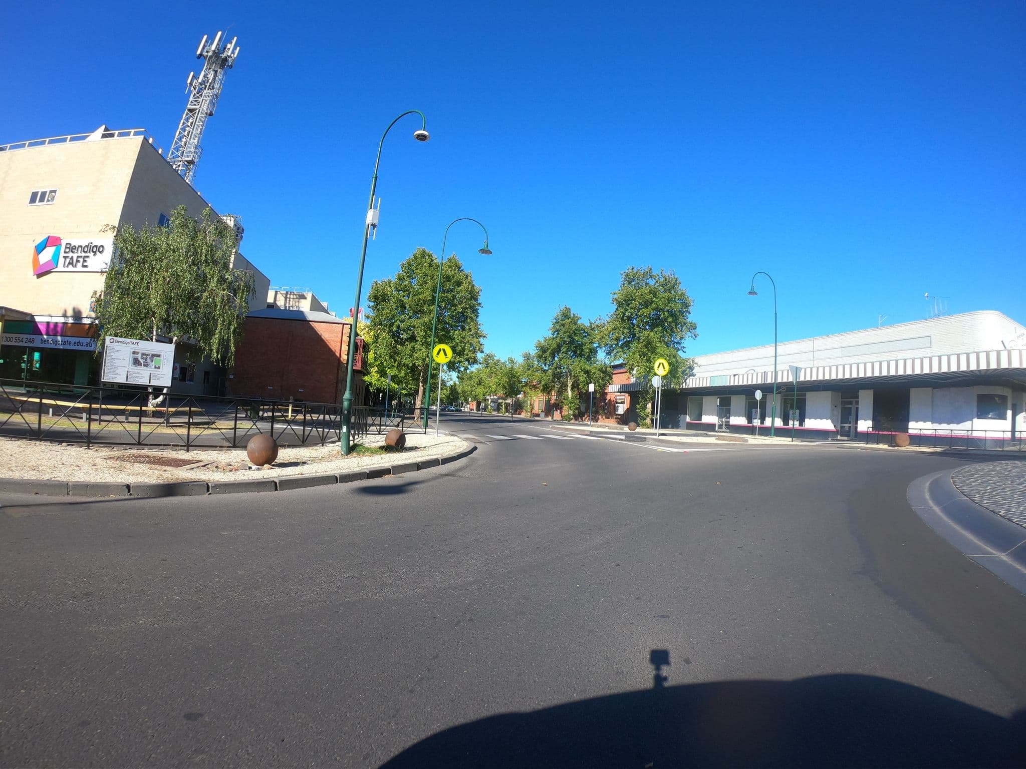 Street view near Specimen Cottage, Bendigo — © eneerhut (CC BY-SA · Mapillary)