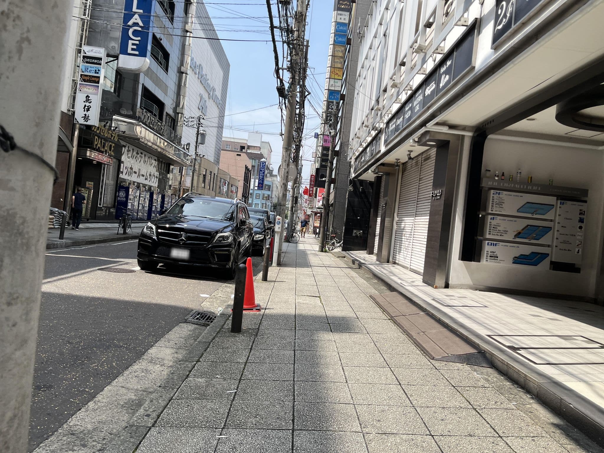 Street view near Kapsel Hotel Palace, Minatomirai — © mura (CC BY-SA · Mapillary)