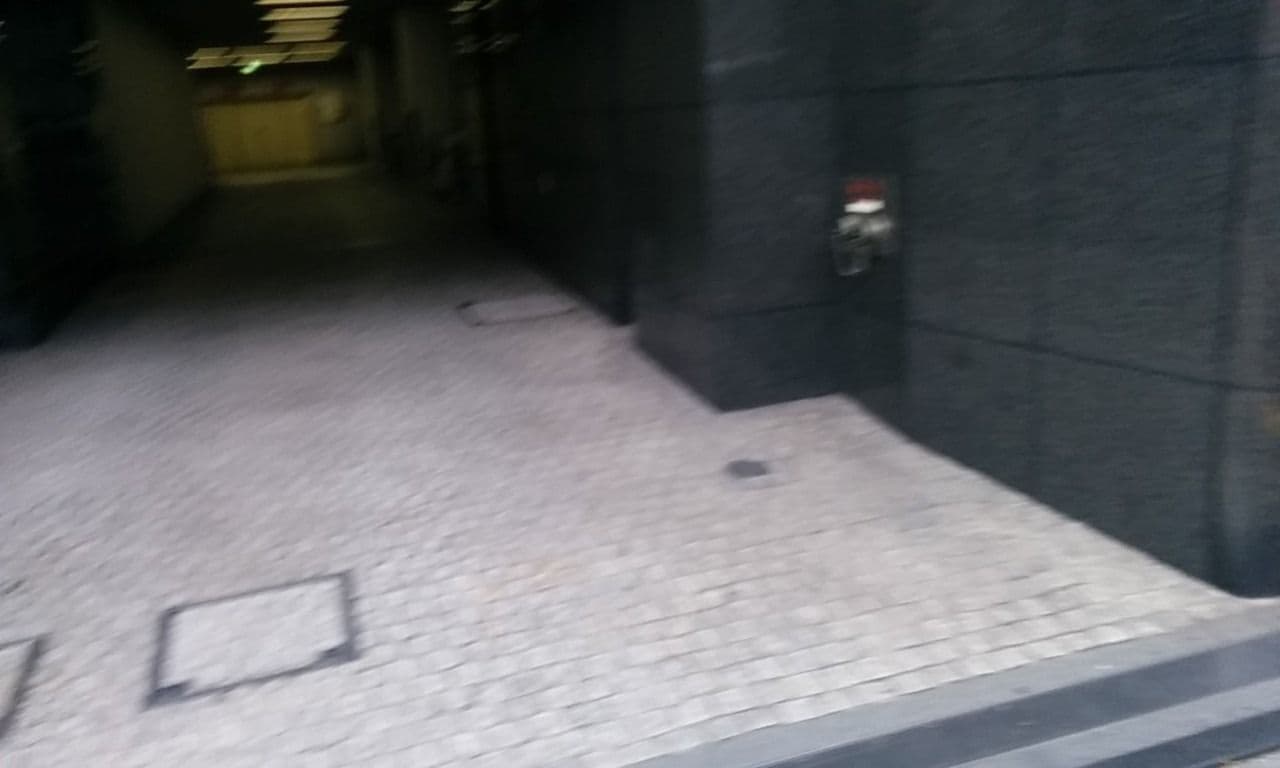Street view near Hop Inn Tokyo Iidabashi, Kōraku — © yasunari (CC BY-SA · Mapillary)