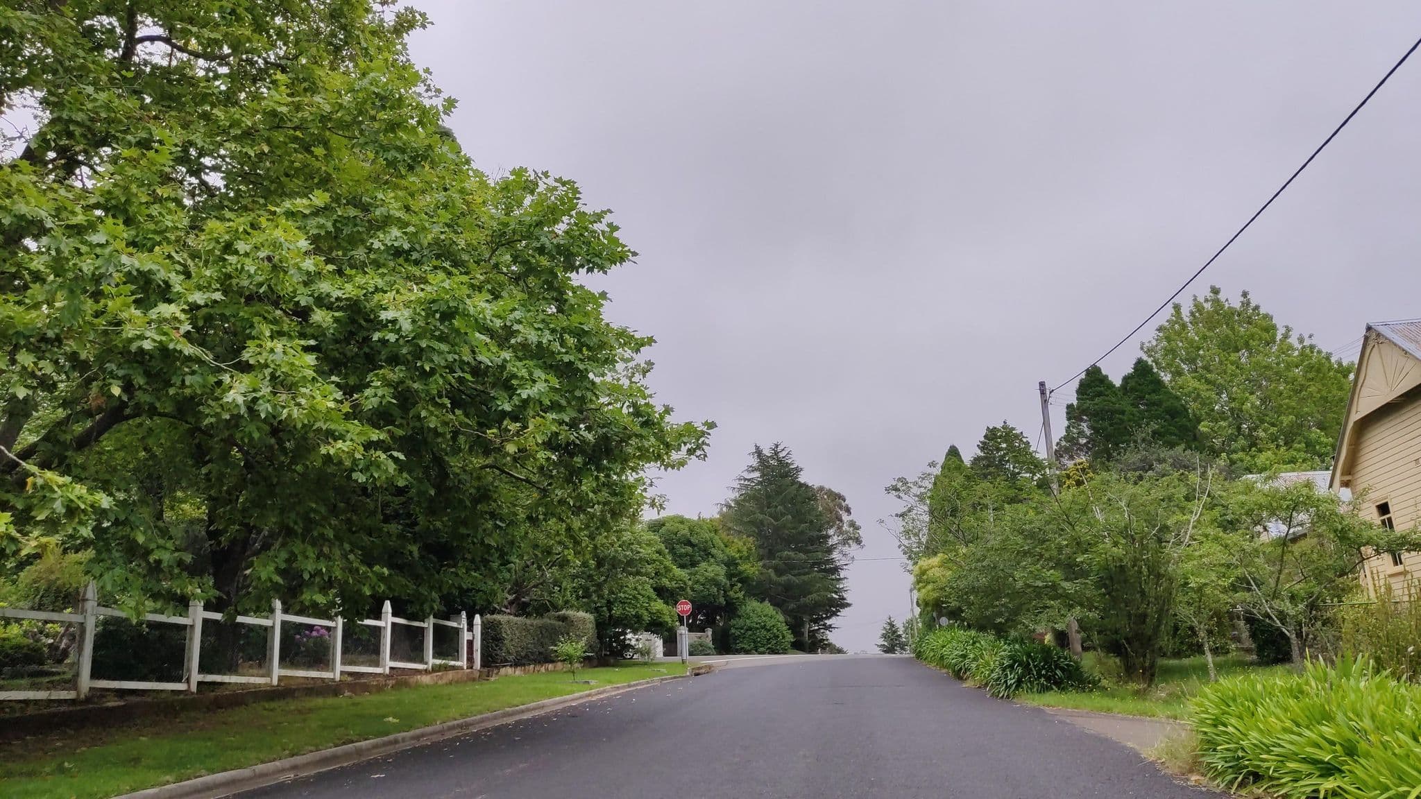 Street view near Llandrindod, Leura — © radiotrefoil (CC BY-SA · Mapillary)