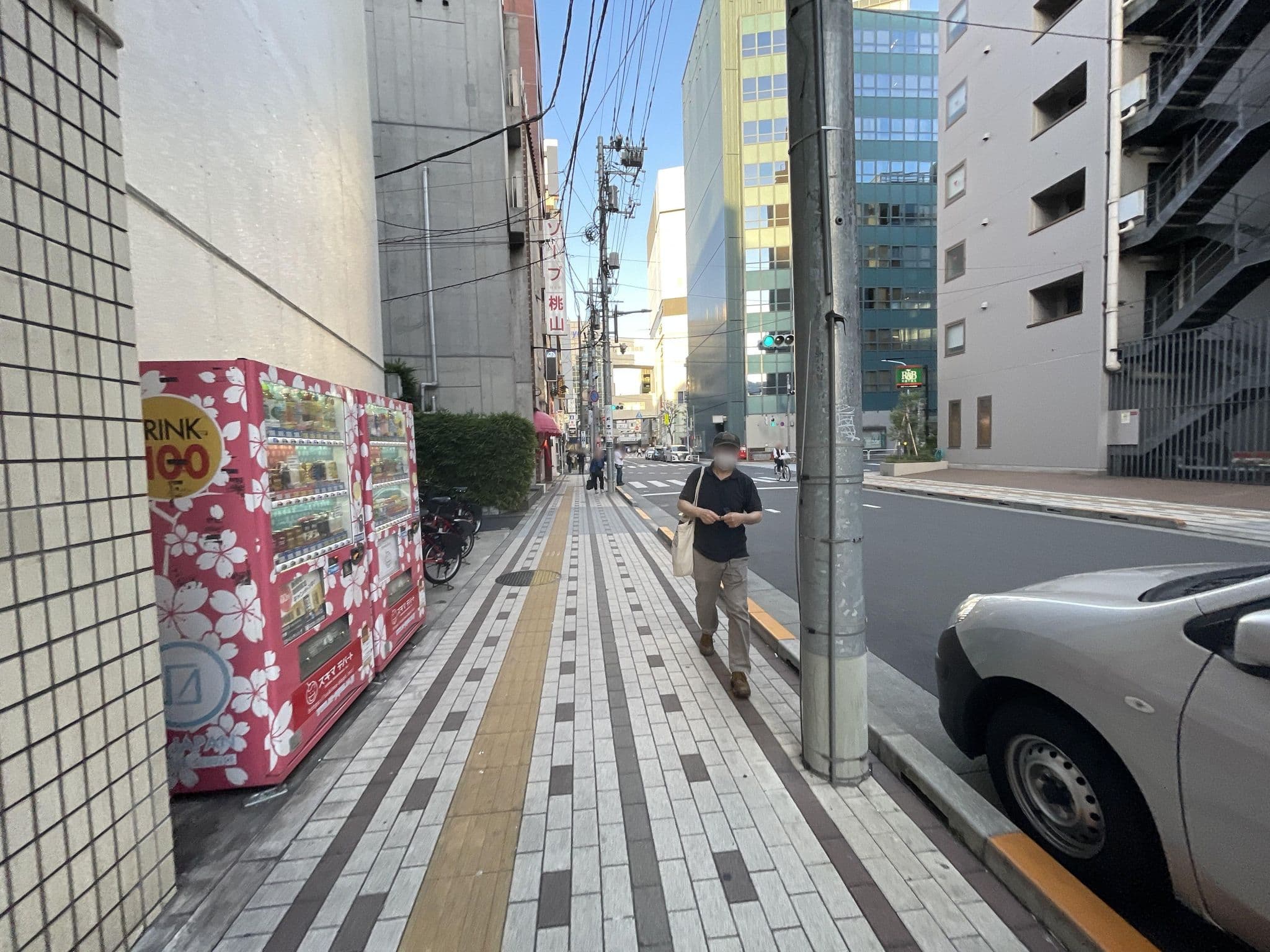 Street view near Washington R&B Hotel Ueno-hirokoji, Ueno — © alt9800 (CC BY-SA · Mapillary)