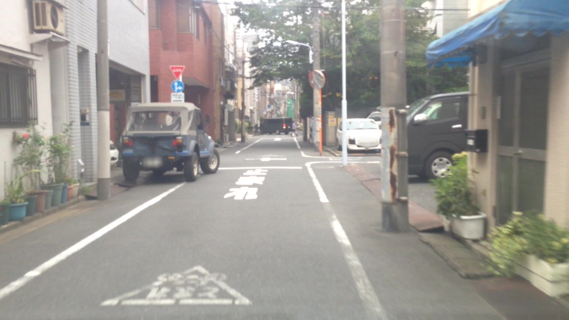 Street view near HOTEL LiVEMAX, Ueno — © lvl5 (CC BY-SA · Mapillary)