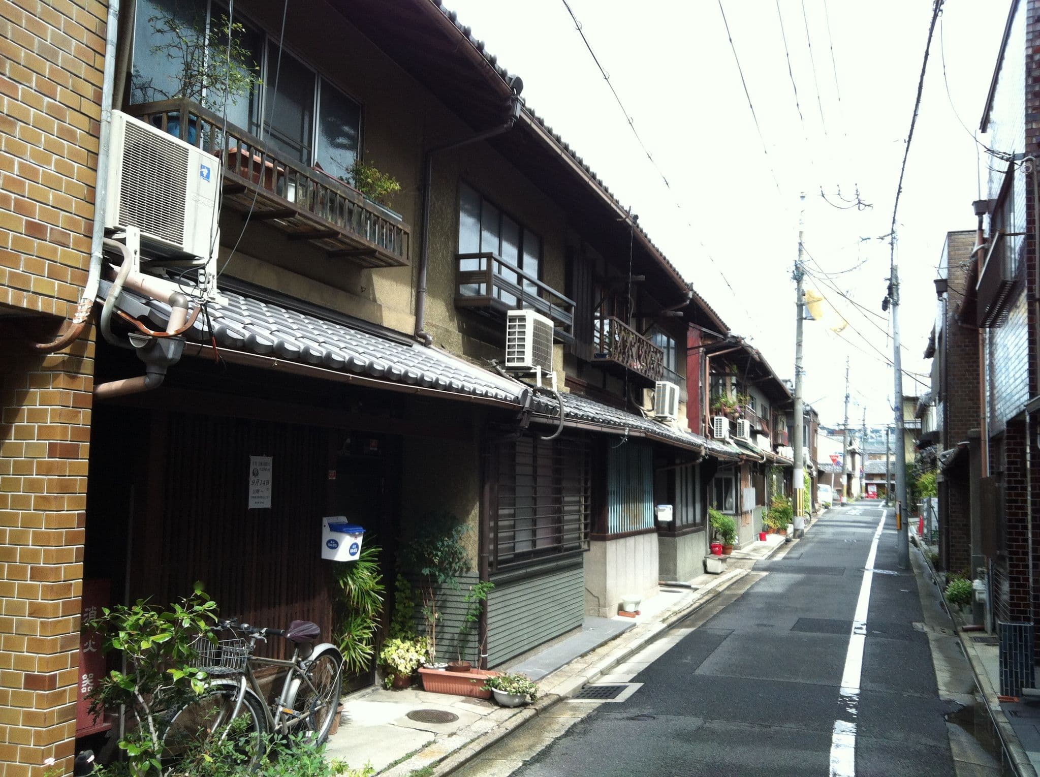 Street view near 鈴 プレミアム 光輝（Rinn Premium Koki）, Kyoto — © miguel_andrade (CC BY-SA · Mapillary)