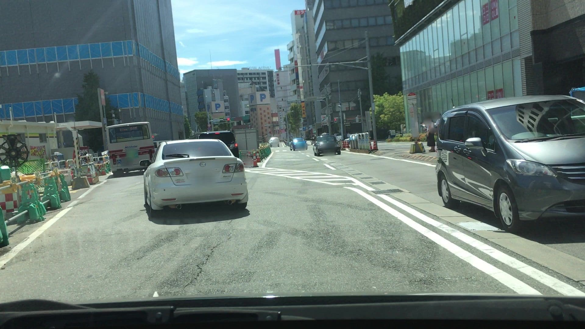 Street view near ドーミーイン PREMIUM 博多キャナルシティ前, Fukuoka — © lvl5 (CC BY-SA · Mapillary)