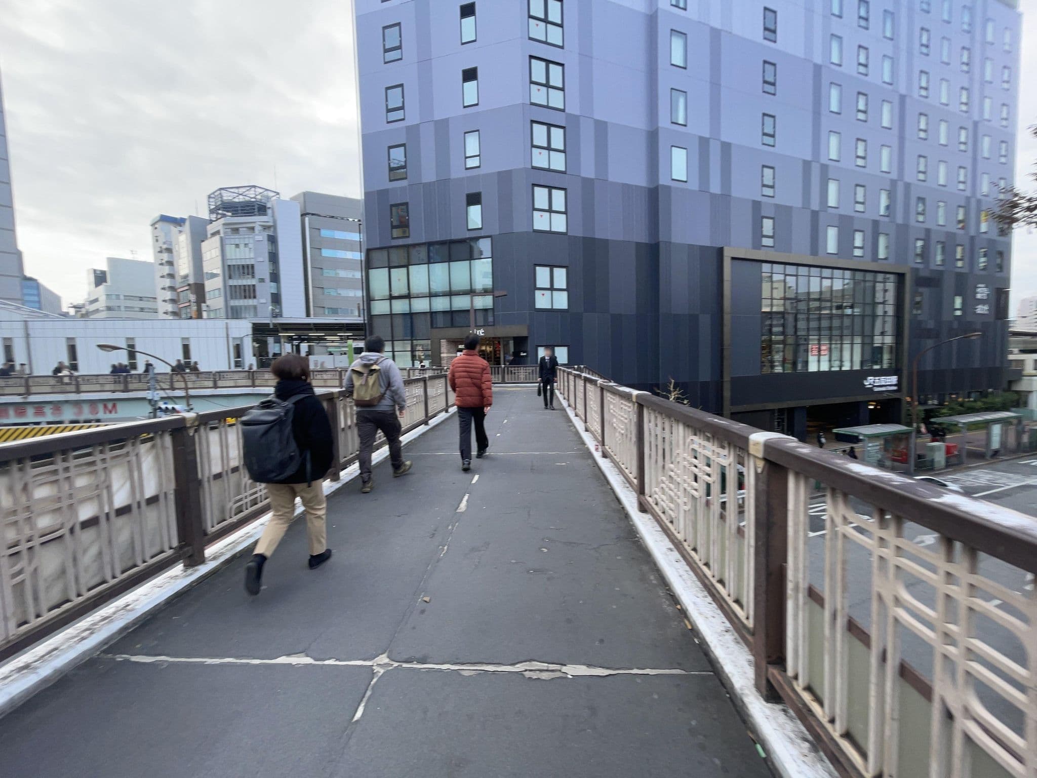 Street view near JR東日本ホテルメッツ 五反田, Higashigotanda — © musashino5 (CC BY-SA · Mapillary)