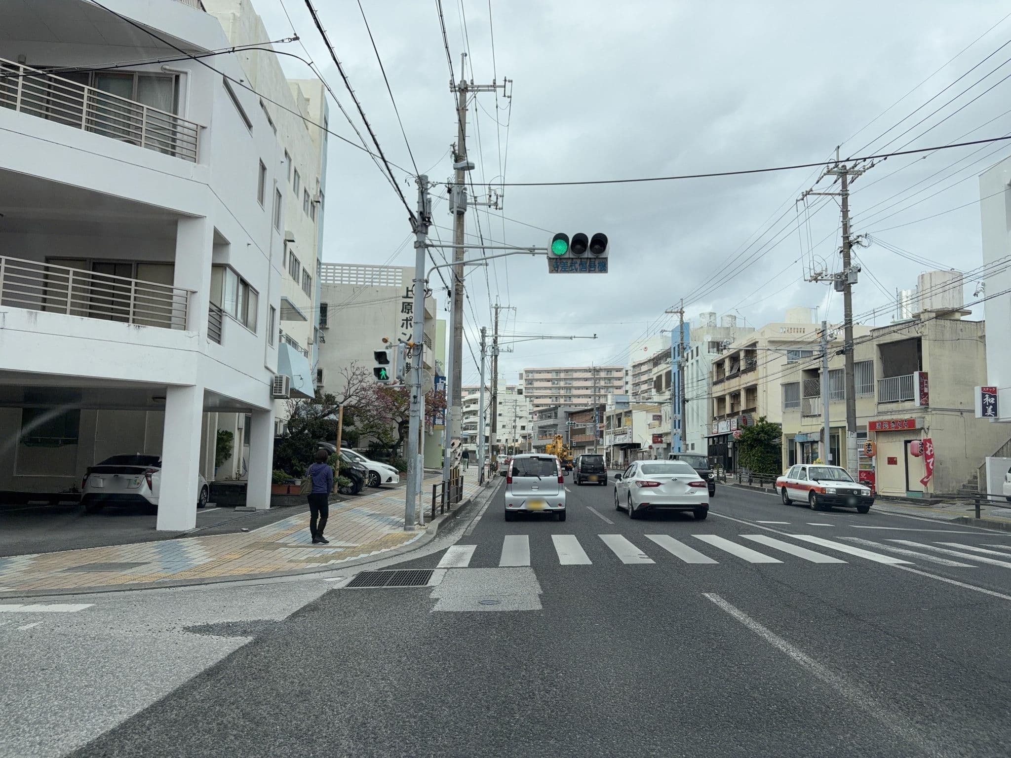 Street view near HOTEL2020, Tomigusuku — © Kamikou (CC BY-SA · Mapillary)