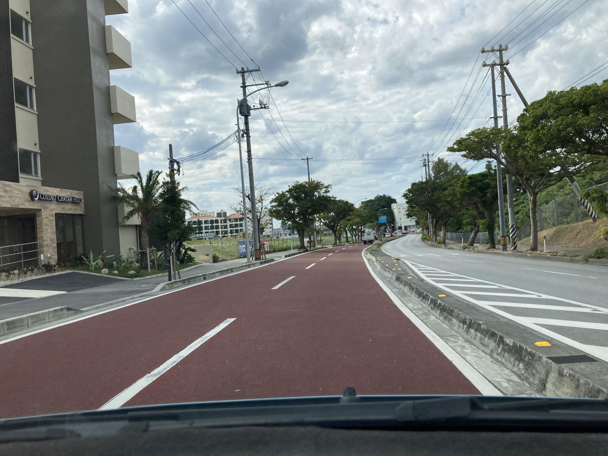 Street view near THE HOTEL CHATAN, Chatan — © pika_sky (CC BY-SA · Mapillary)