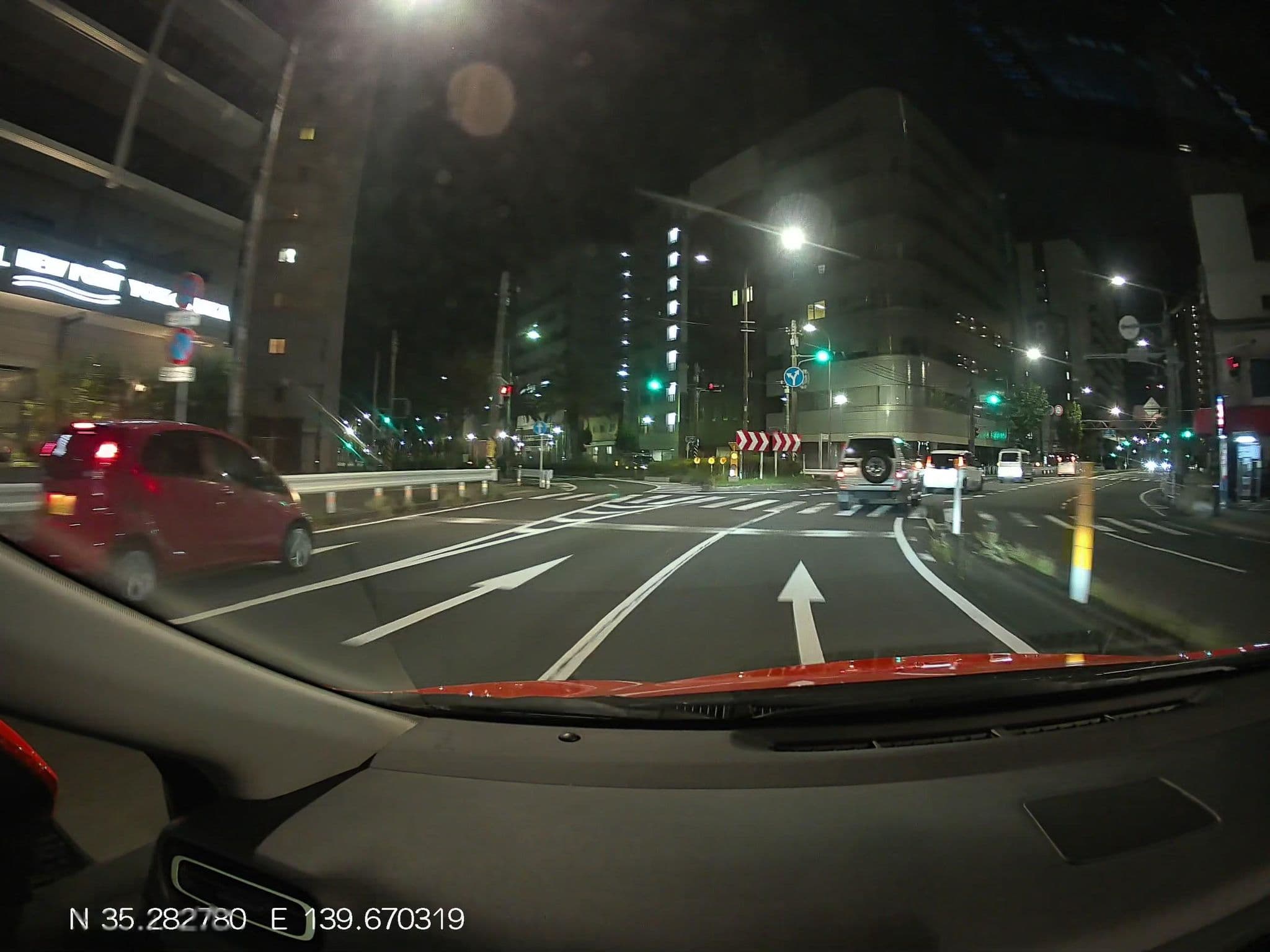 Street view near Hotel New Port Yokosuka, Yokosuka — © mitz (CC BY-SA · Mapillary)
