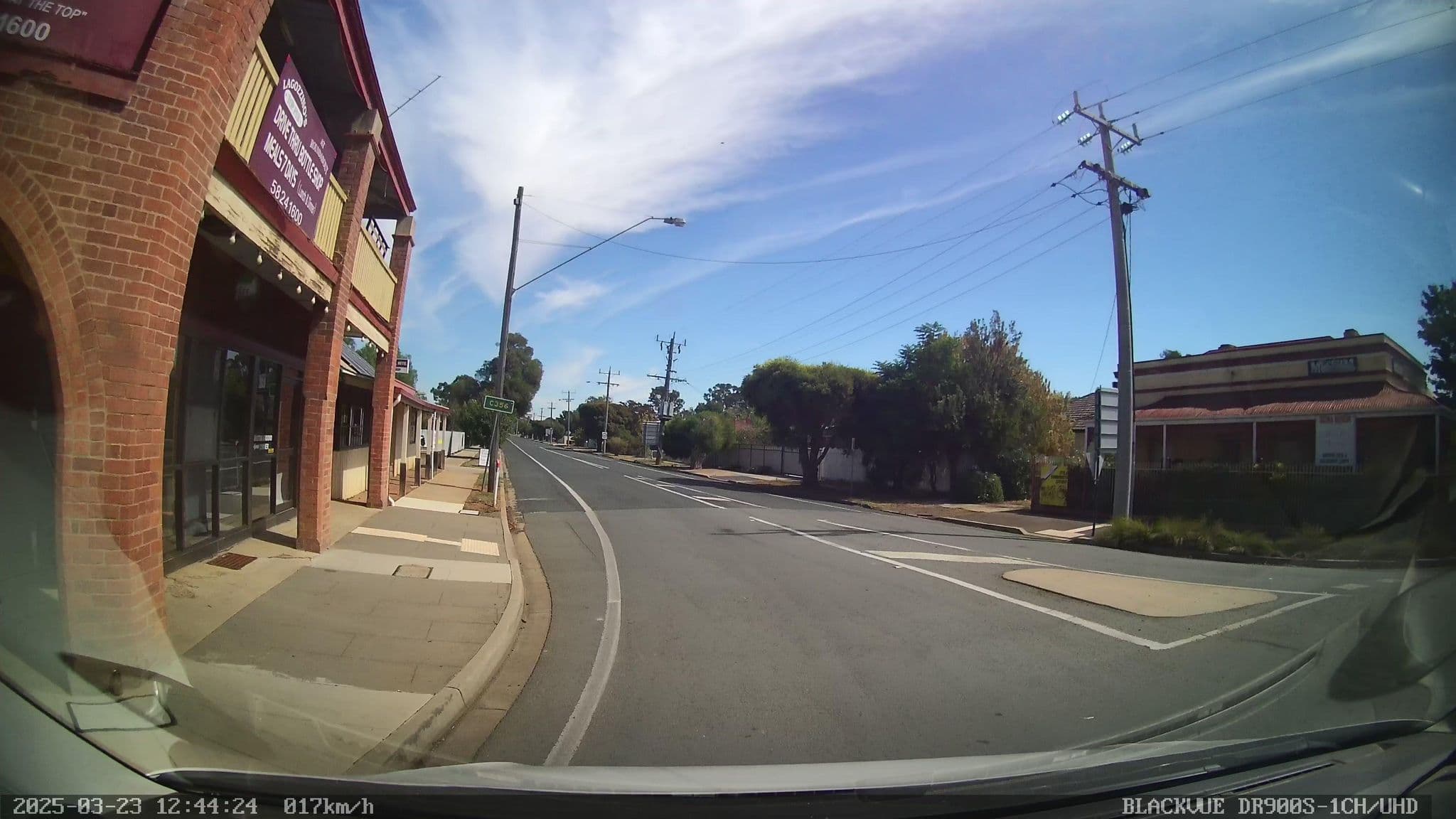 Street view near Lagozzino's Top Pub, Tatura — © bob3bob3 (CC BY-SA · Mapillary)