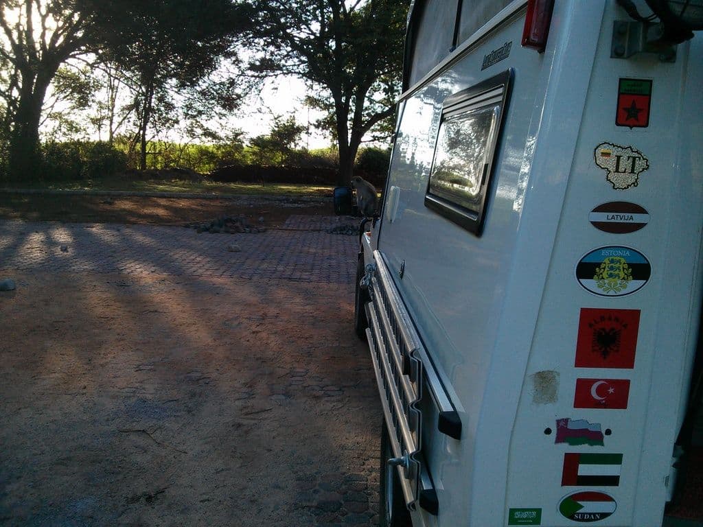 Street view near Hunter's Lodge, Kiboko — © janvanbekkum (CC BY-SA · Mapillary)