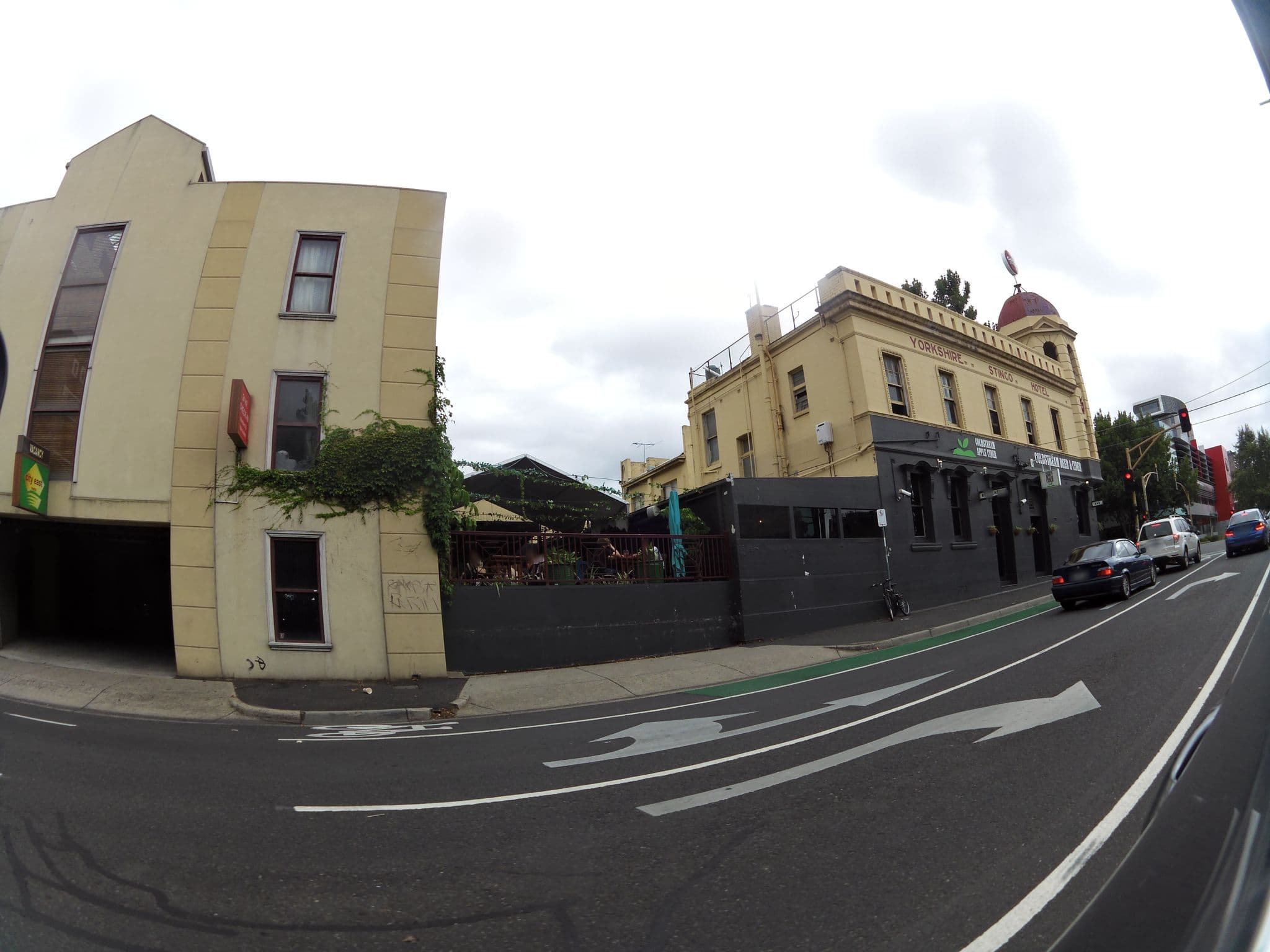 Street view near City East Motel, Collingwood — © skillsy (CC BY-SA · Mapillary)