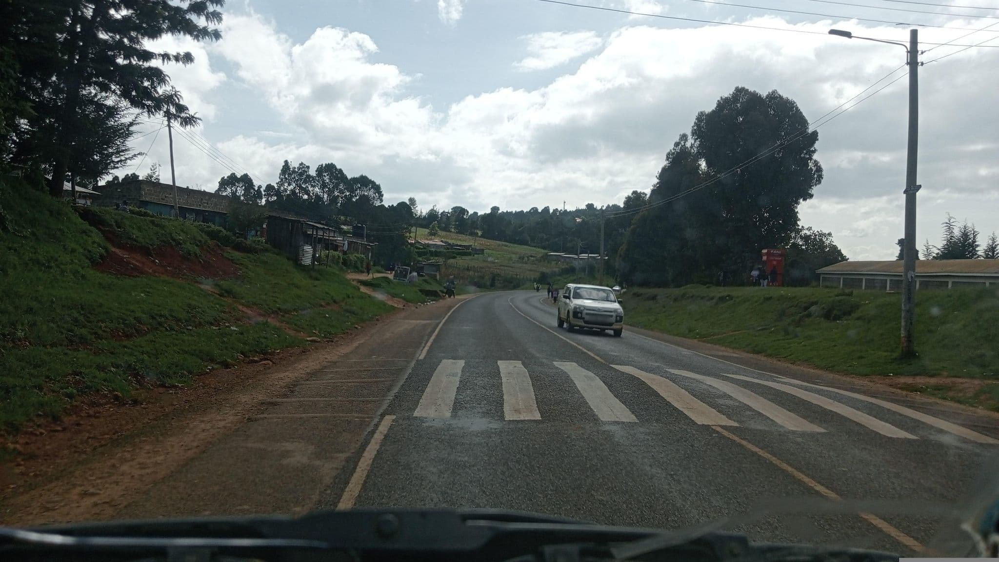 Street view near Comrades Hostels, Karuga — © cmwainaina (CC BY-SA · Mapillary)