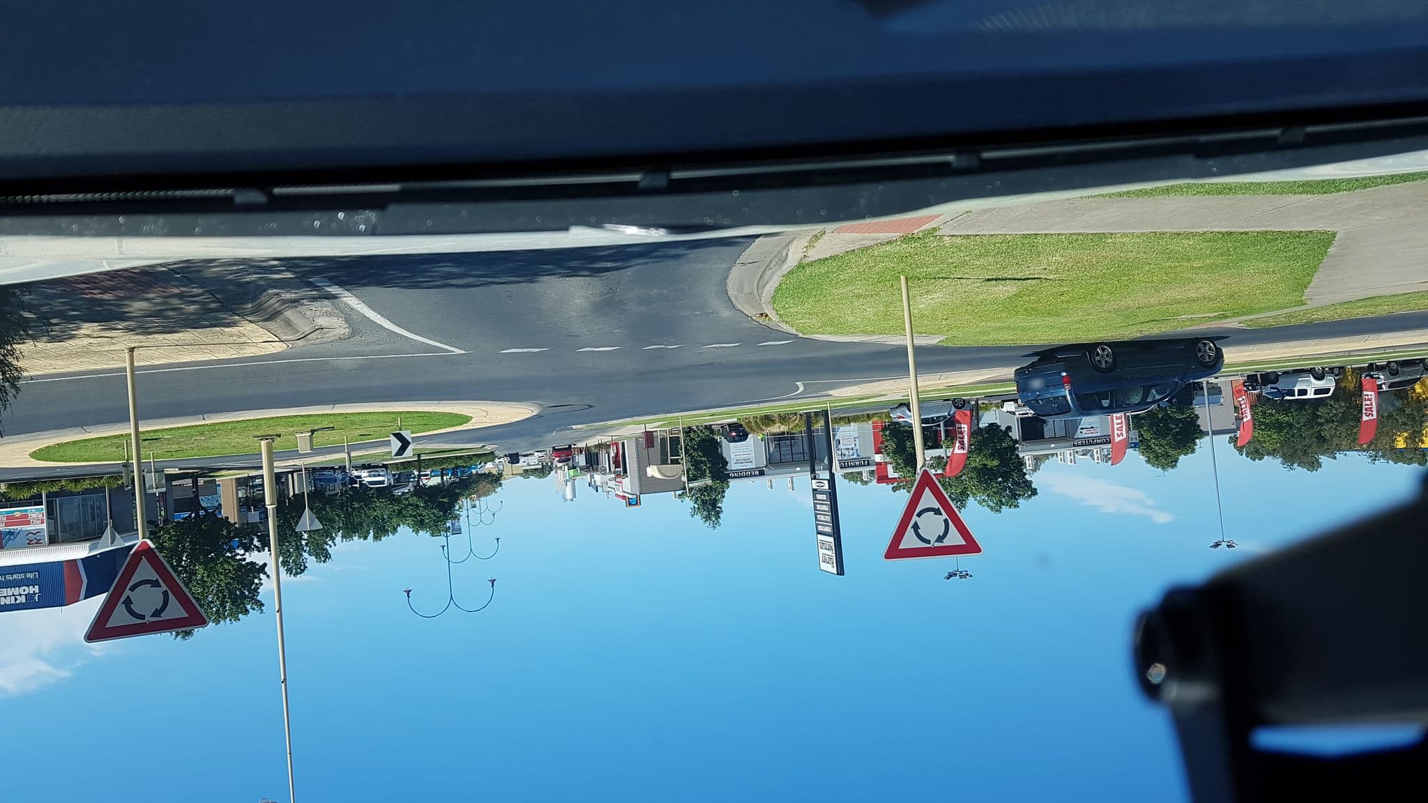 Street view near Capital Horsham, Horsham — © ramupadhyaya (CC BY-SA · Mapillary)
