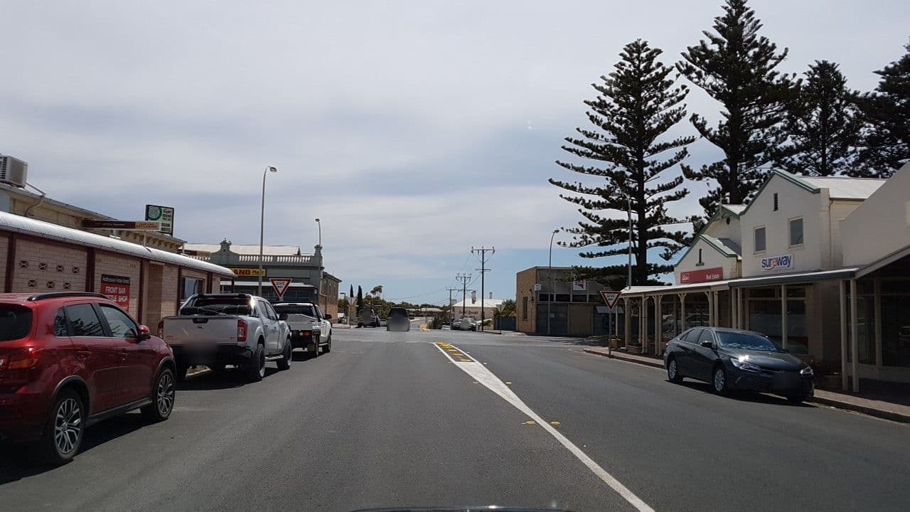 Street view near Ardrossan Hotel Motel, Ardrossan — © didz (CC BY-SA · Mapillary)