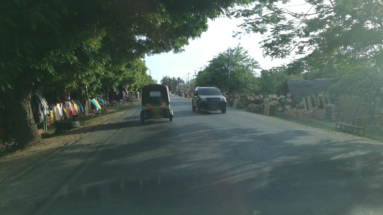 Street view near Heiner’s Sandbox, Ukunda