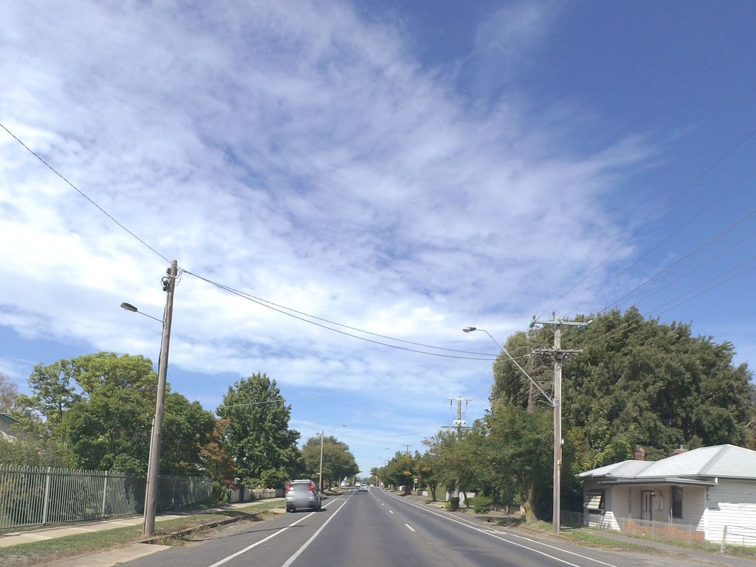 Street view near Central Highlands Motor Inn, Kyneton — © mander (CC BY-SA · Mapillary)
