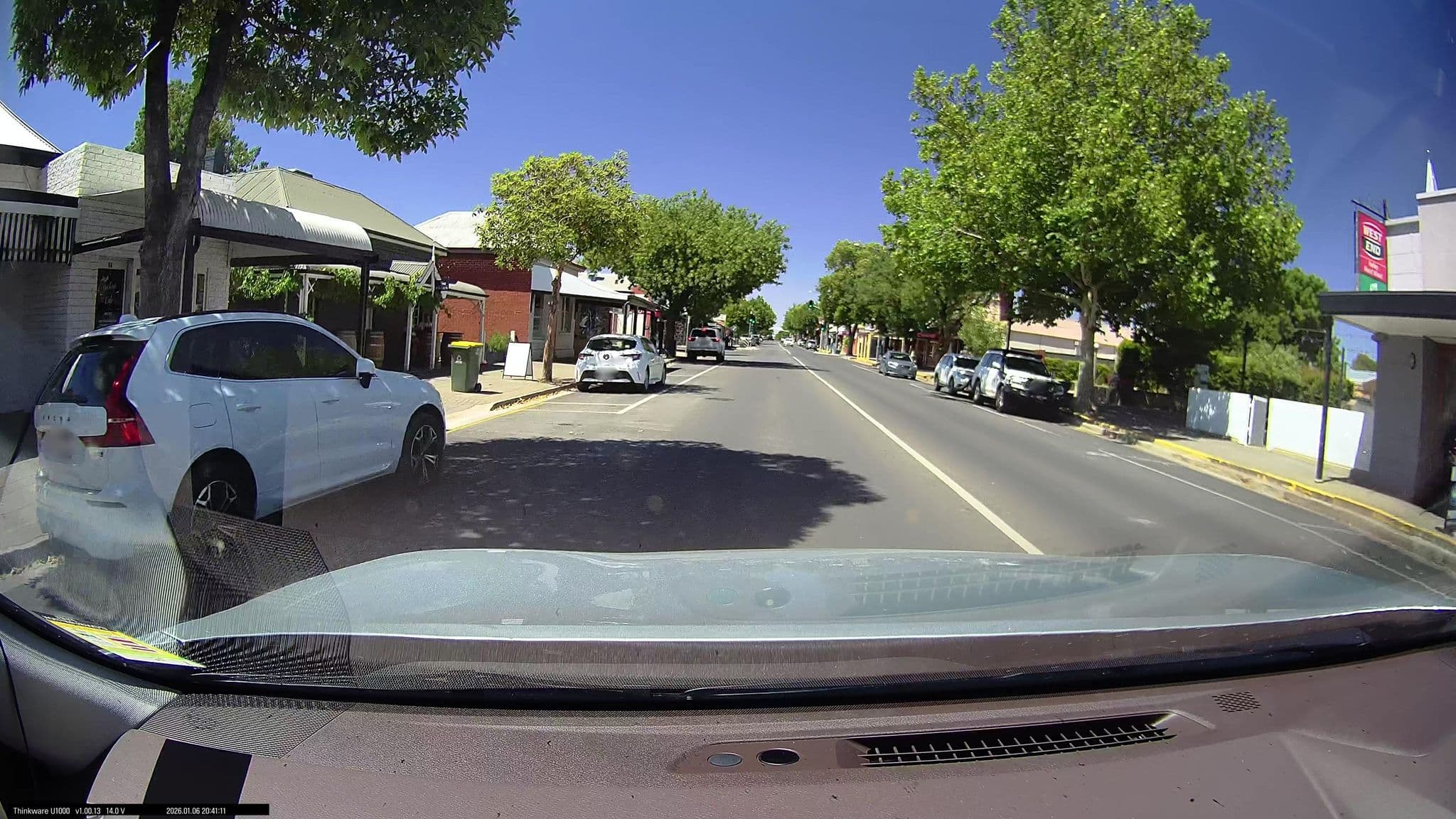 Street view near Valley Hotel Motel, Tanunda — © maxim752 (CC BY-SA · Mapillary)