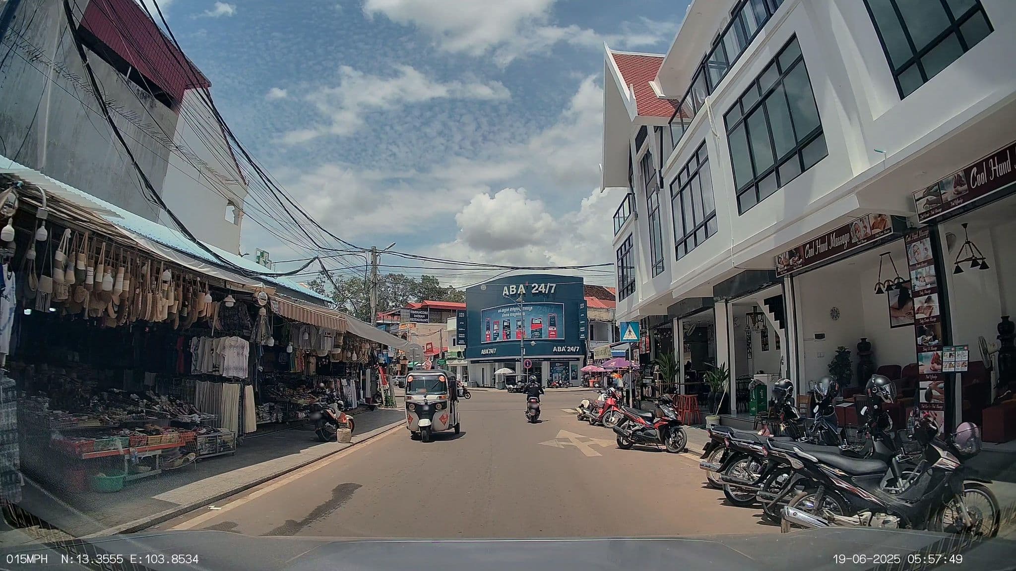Street view near Sun Sengky Guesthouse, Siem Reap