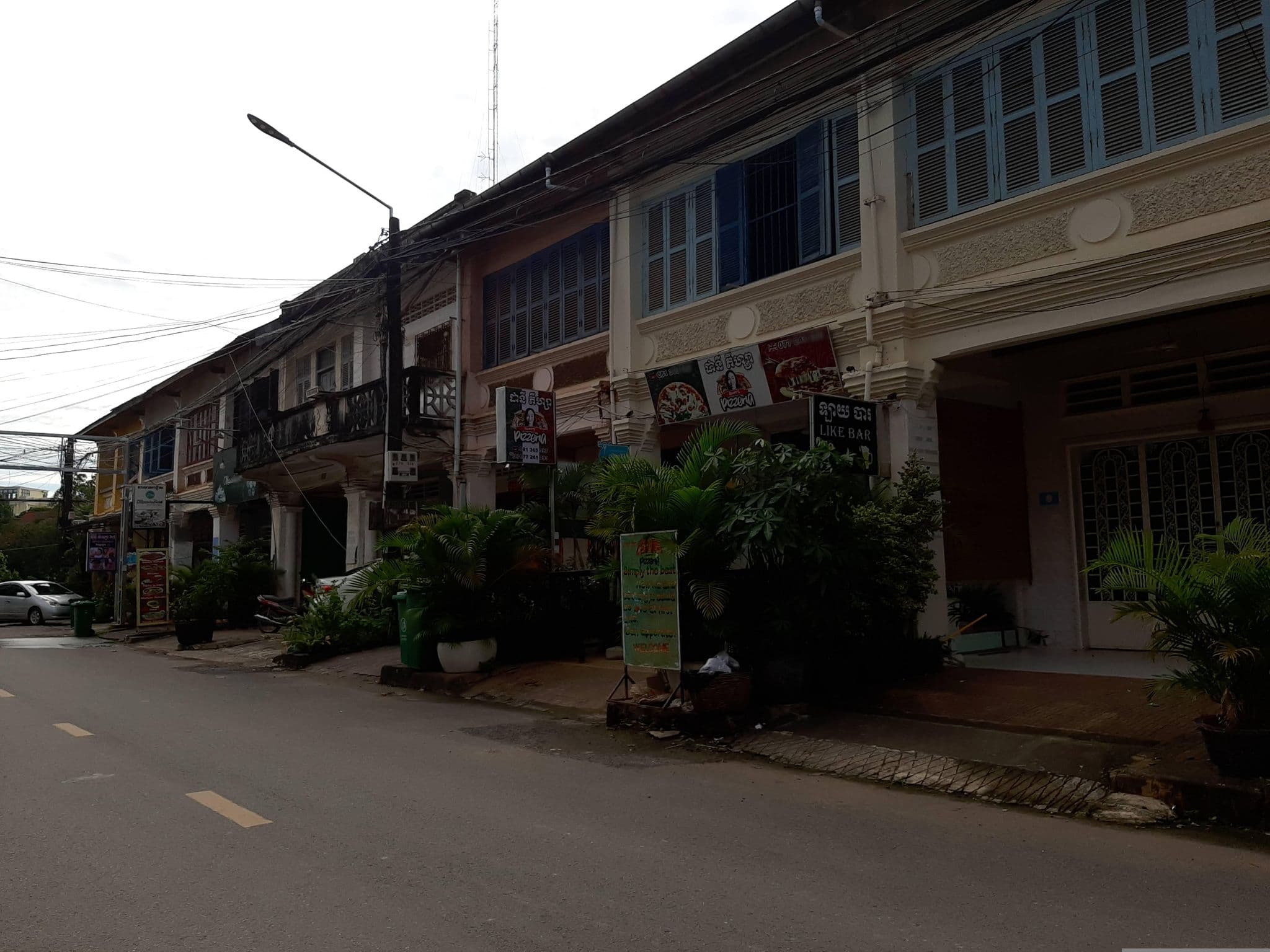 Street view near The Columns, Kampot — © pir (CC BY-SA · Mapillary)