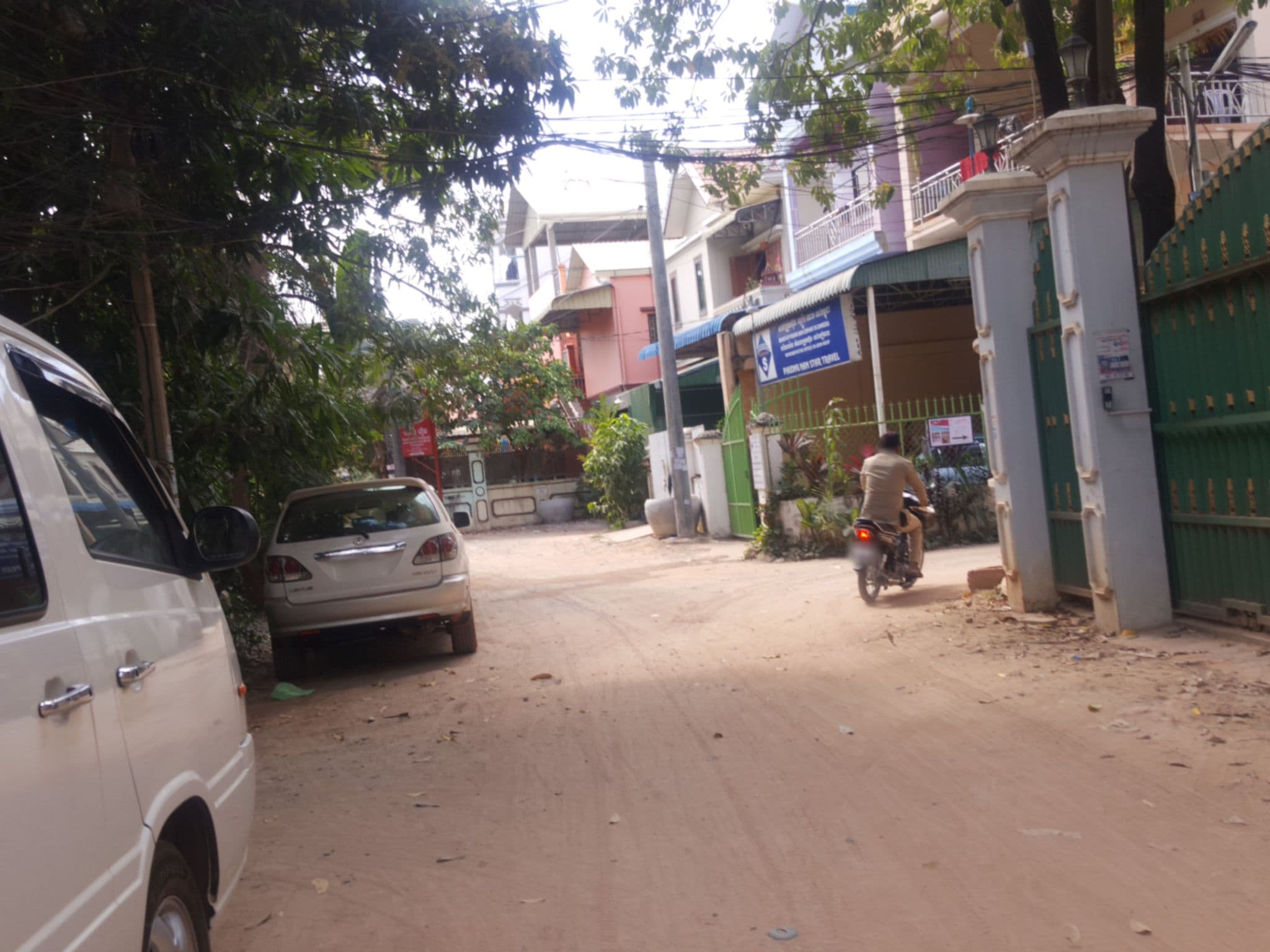 Street view near Alliance Villa, Siem Reap