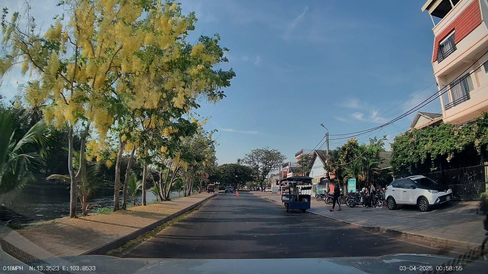 Street view near King Xiang Boutique, Siem Reap