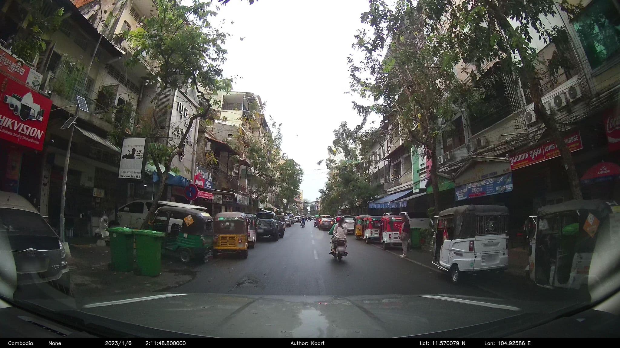 Street view near Lotus, Phnom Penh — © kaart_2 (CC BY-SA · Mapillary)
