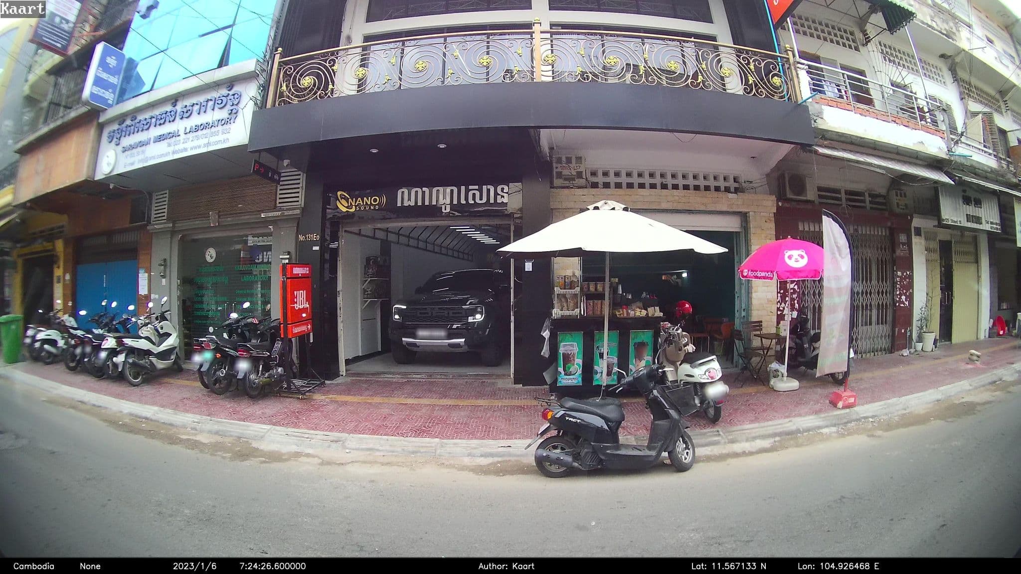 Street view near Good Morning, Phnom Penh