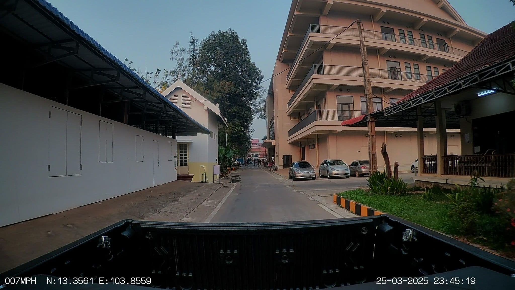 Street view near Prohm Roth guesthouse, Siem Reap
