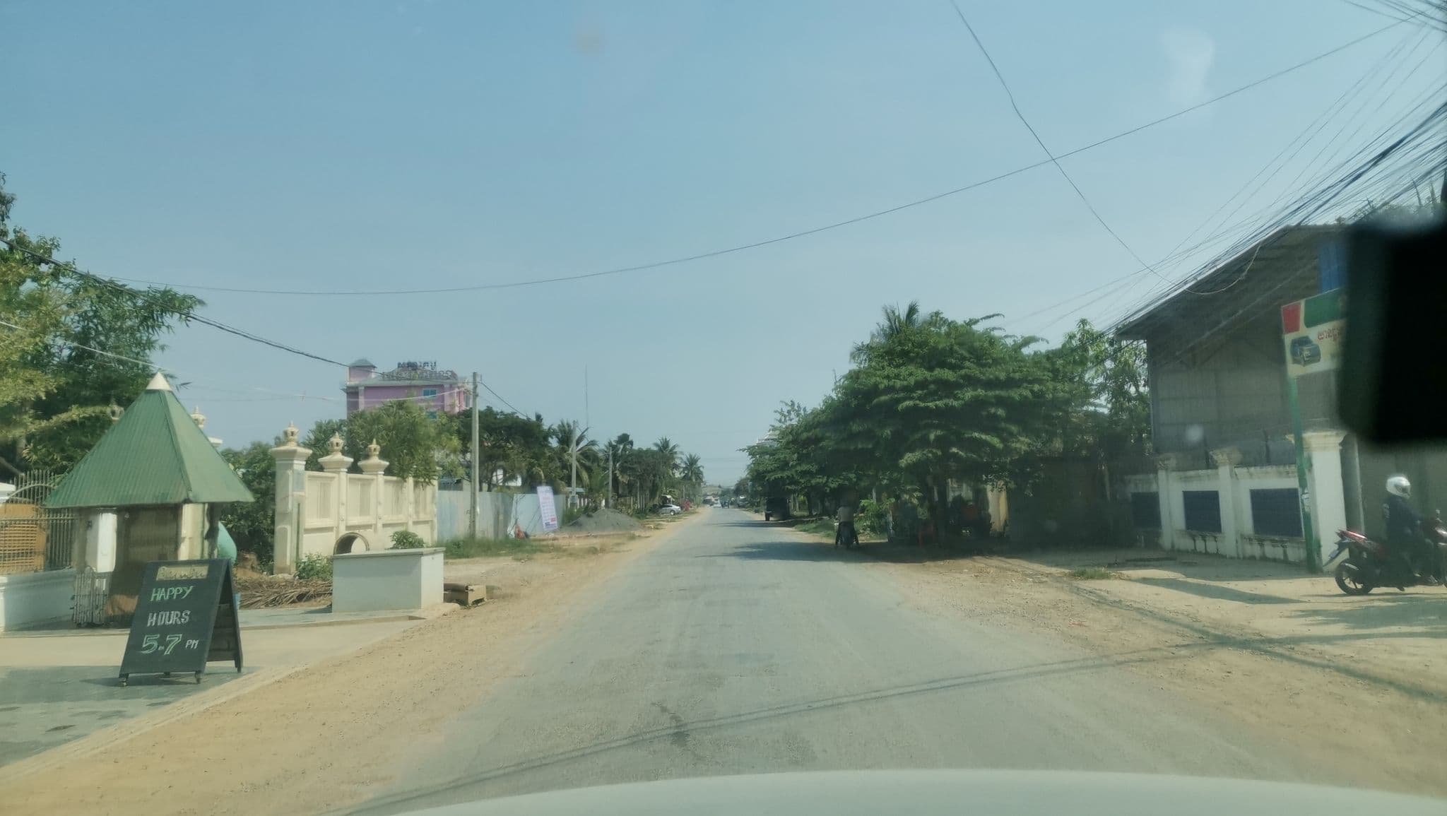 Street view near Bambu Hotel, Battambang — © 71humain (CC BY-SA · Mapillary)
