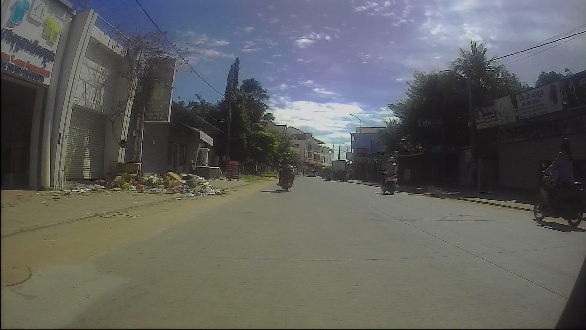 Street view near Chamraoen Home, Siem Reap