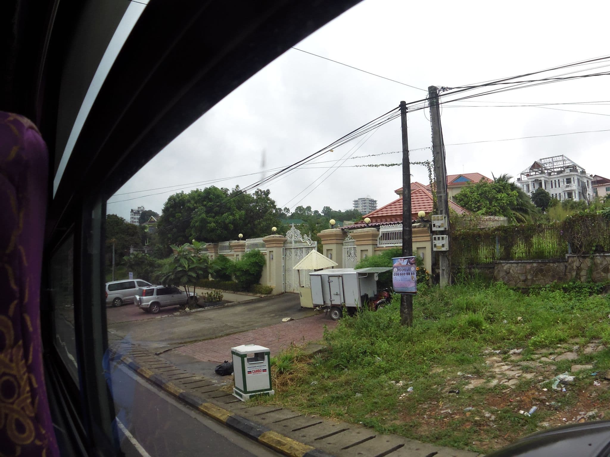 Street view near Kompong Laom Relax Guest House, Sihanoukville