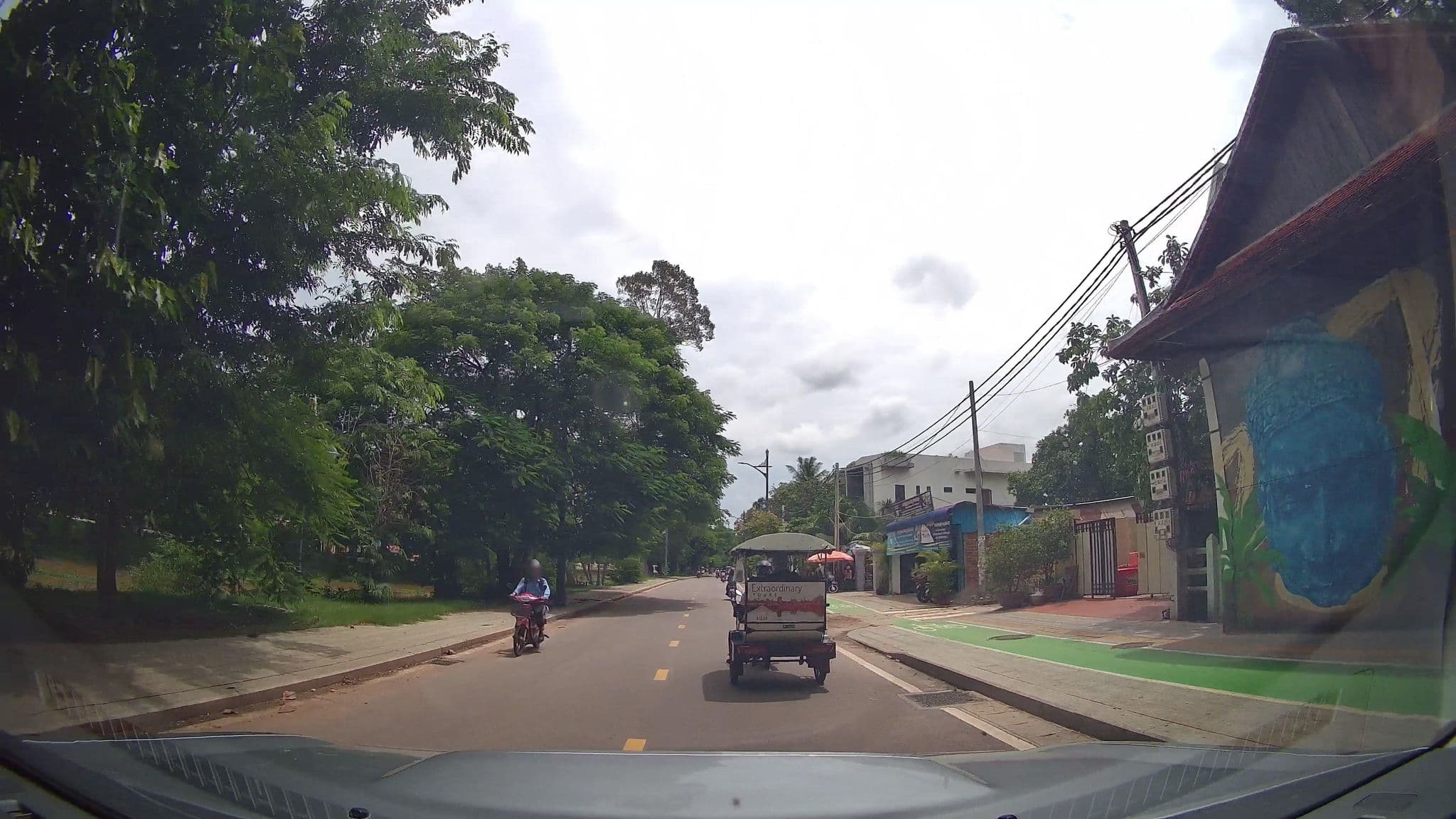 Street view near Onestop Hostel, Siem Reap