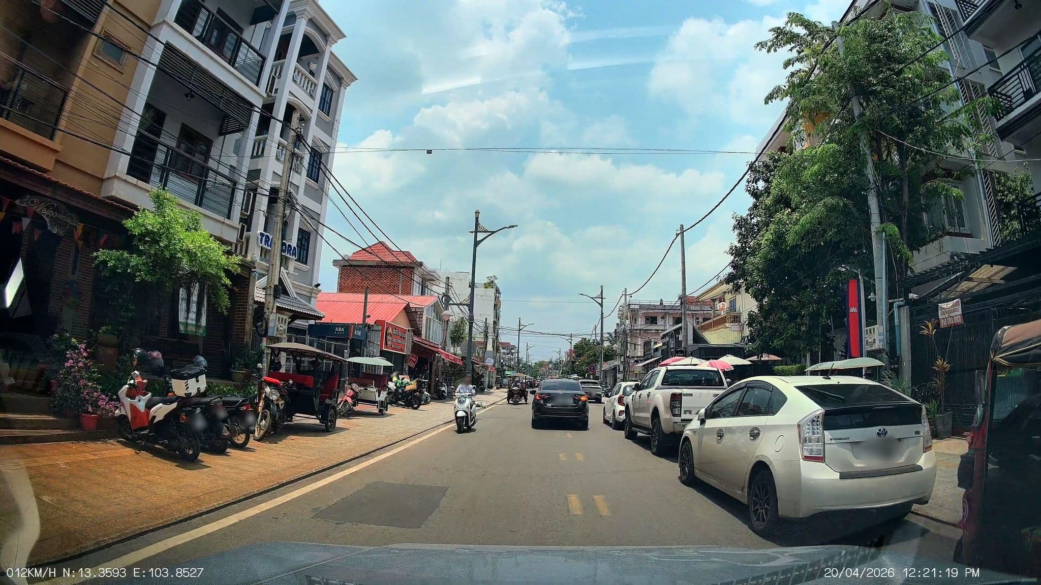 Street view near BB Angkor Residence, Siem Reap