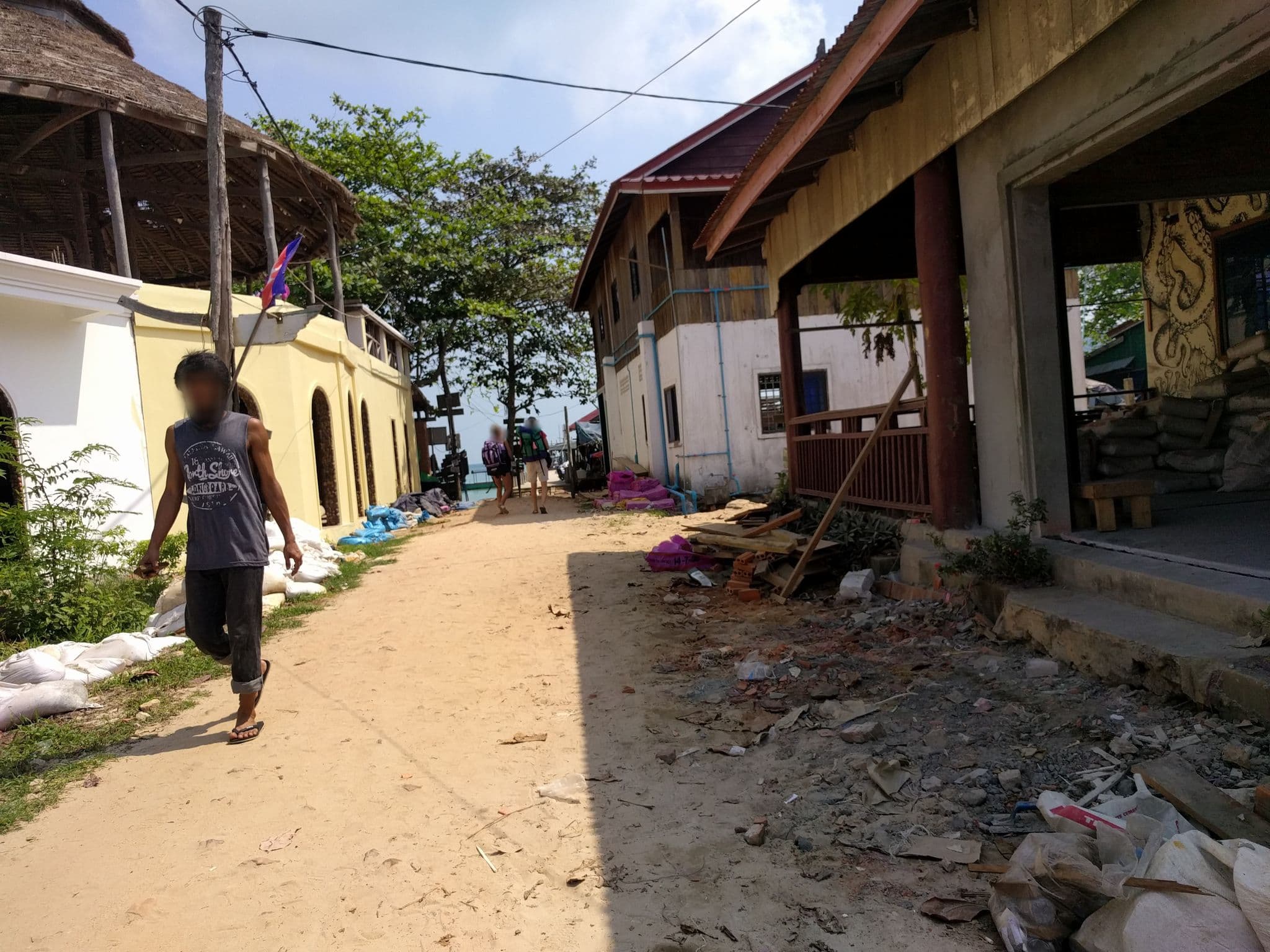 Street view near M'pai bay guesthouse, Sihanoukville