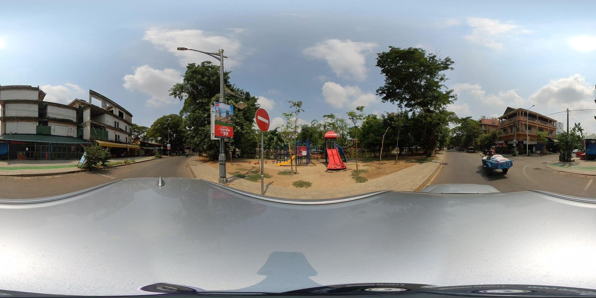 Street view near Dusit Hotel, Siem Reap