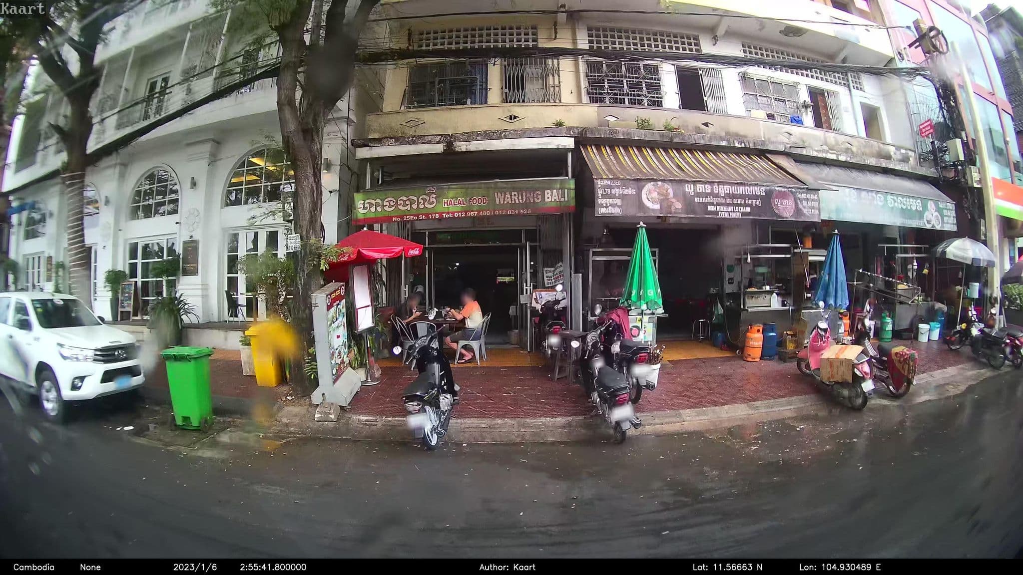 Street view near Golden Noura Villa -  Pub & Restaurant, Phnom Penh