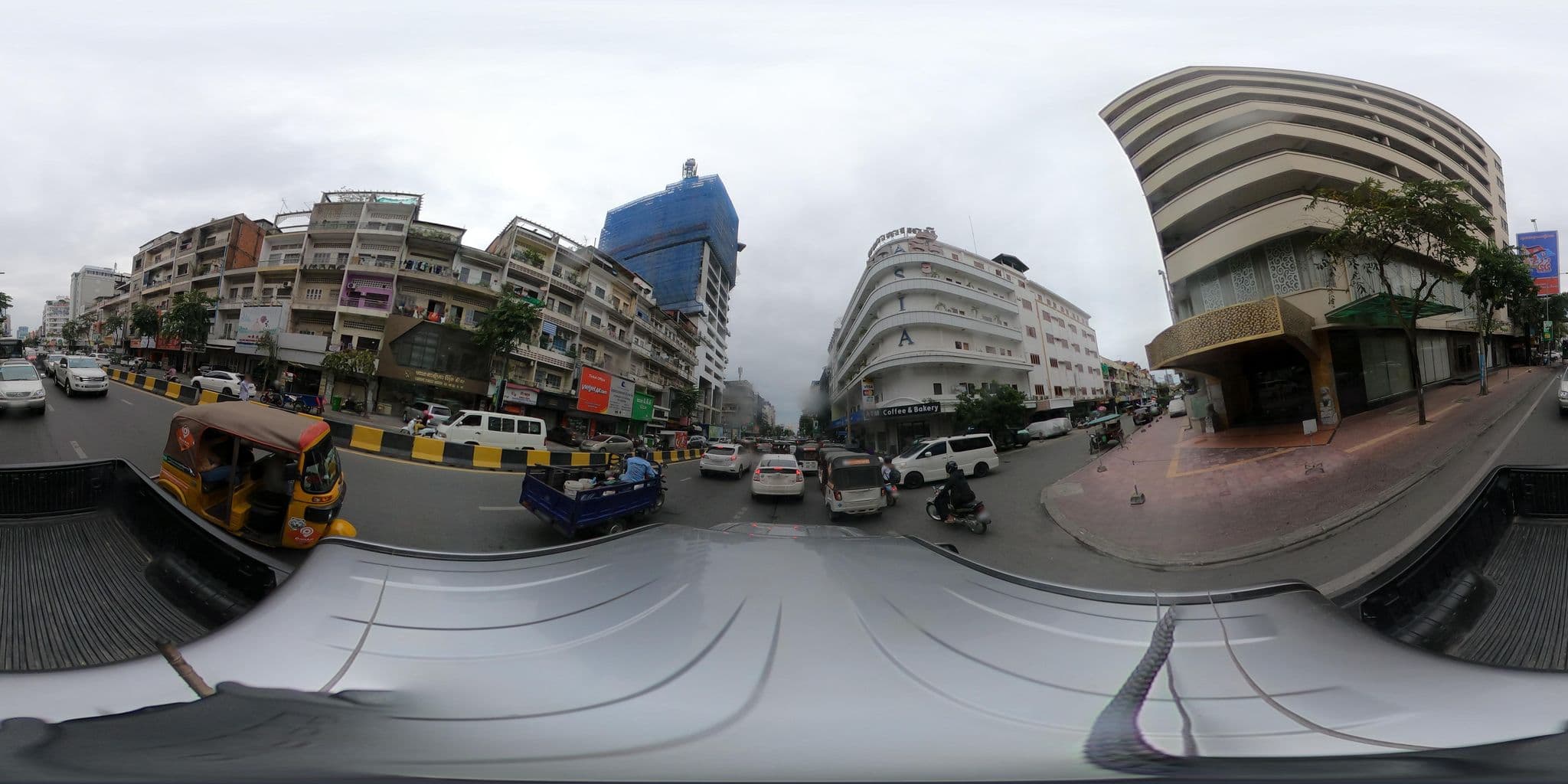 Street view near Diamond, Phnom Penh