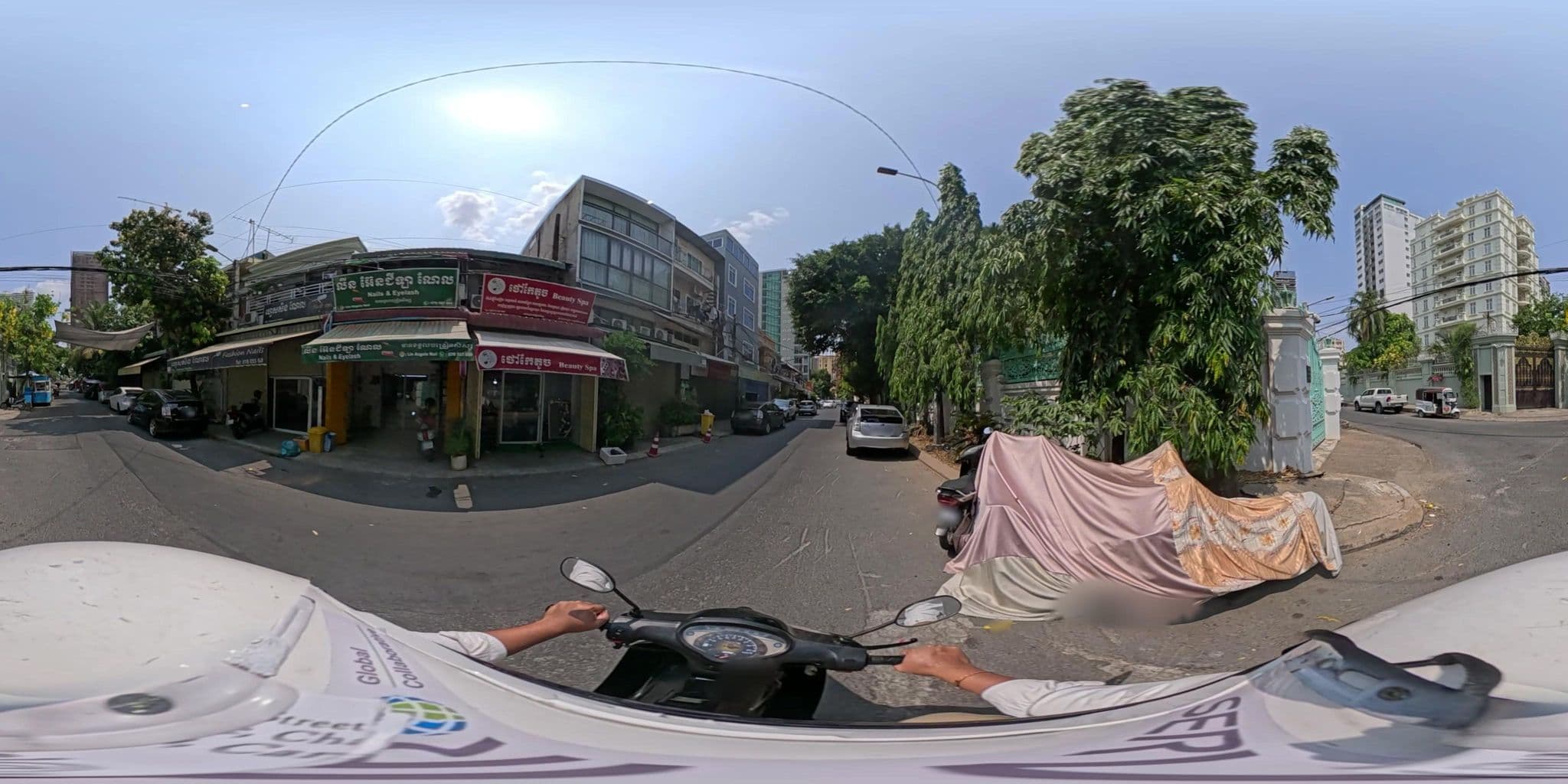 Street view near House Boutique Eco Hotel, Phnom Penh