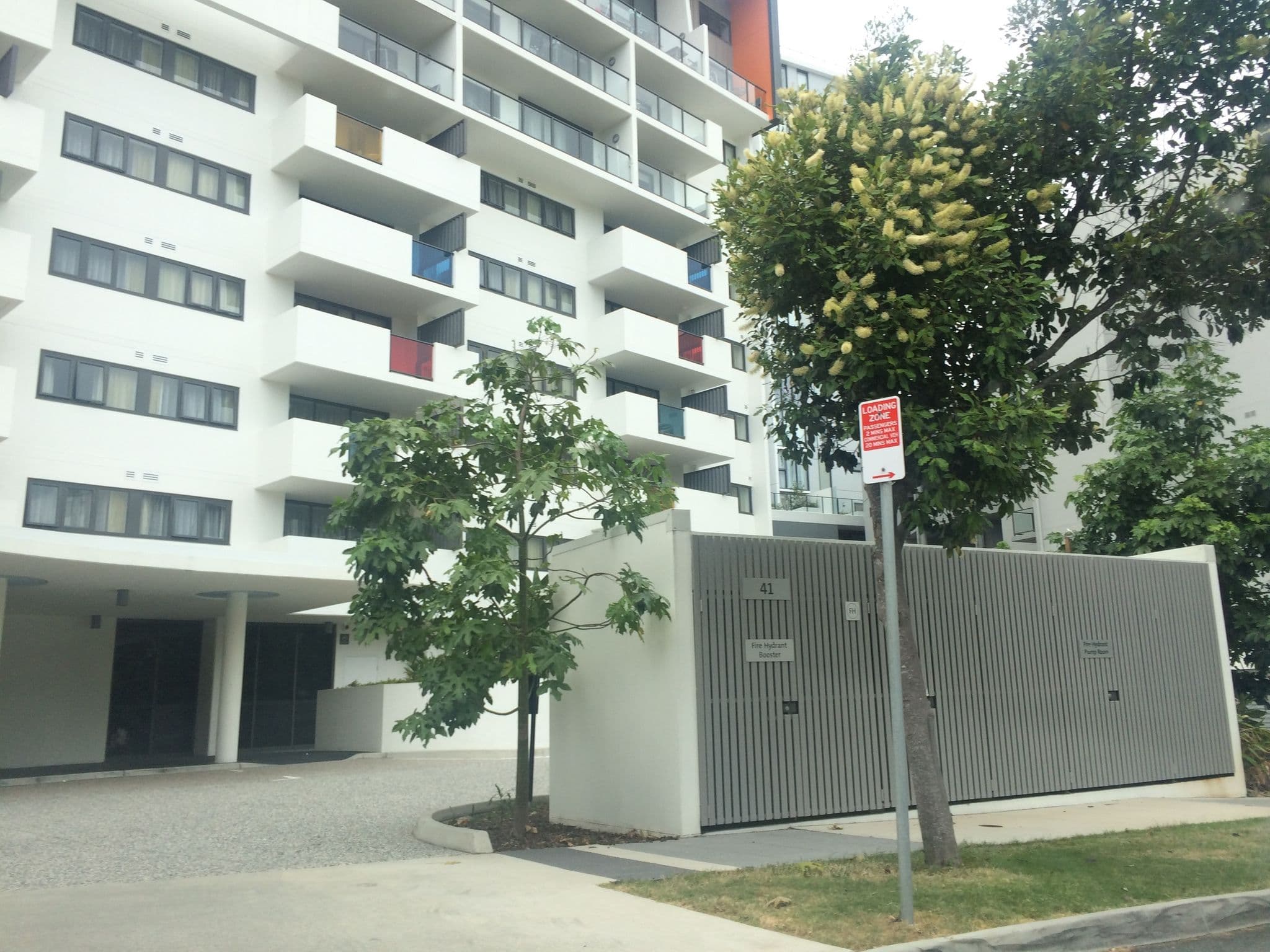 Street view near Quest Kelvin Grove, Kelvin Grove — © hoylen (CC BY-SA · Mapillary)