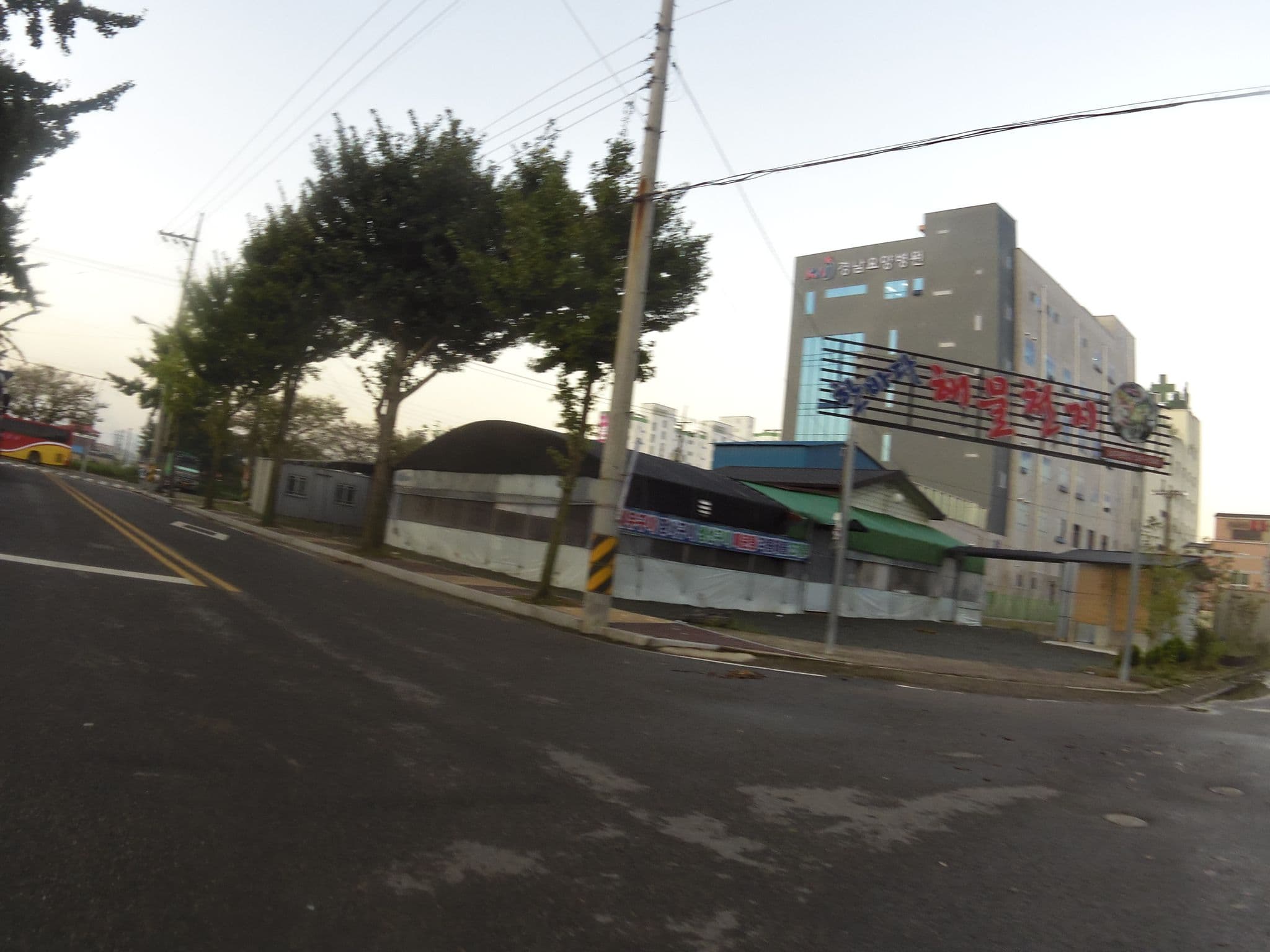 Street view near Tomato Hotel, Naesŏ — © xma (CC BY-SA · Mapillary)