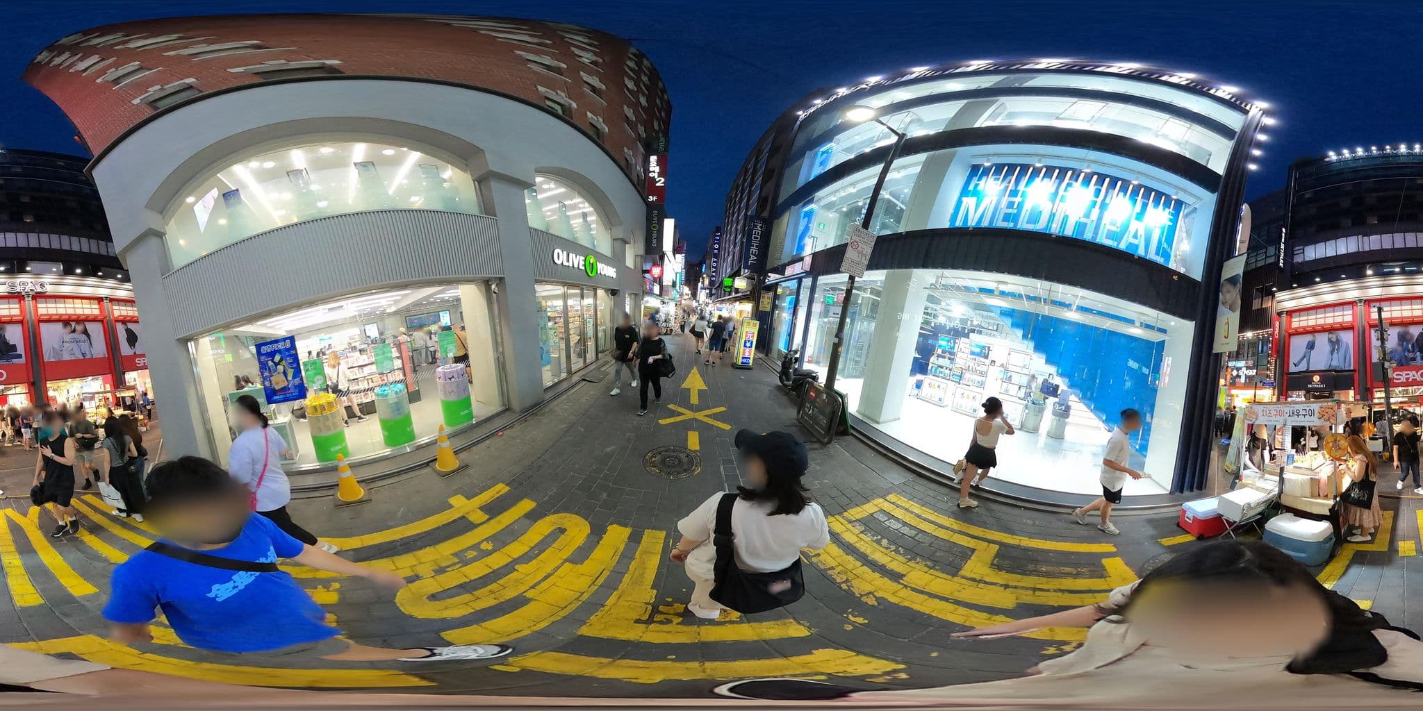 Street view near Ekonomy Hotel, Seoul — © lisbethw1130 (CC BY-SA · Mapillary)