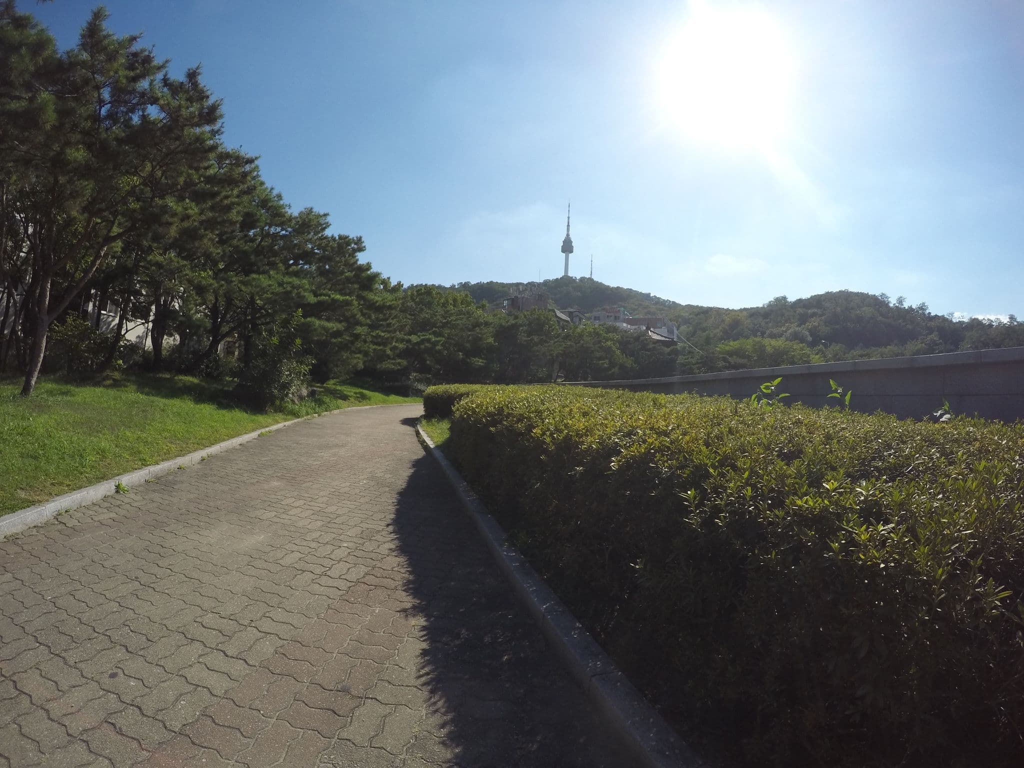 Street view near 이노션View, Yongsan-dong — © deniscarriere (CC BY-SA · Mapillary)