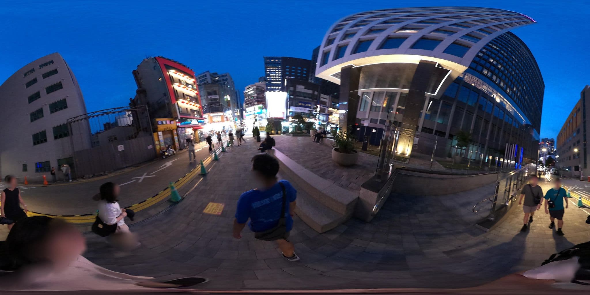 Street view near Le Méridien Seoul, Myeongdong, Seoul