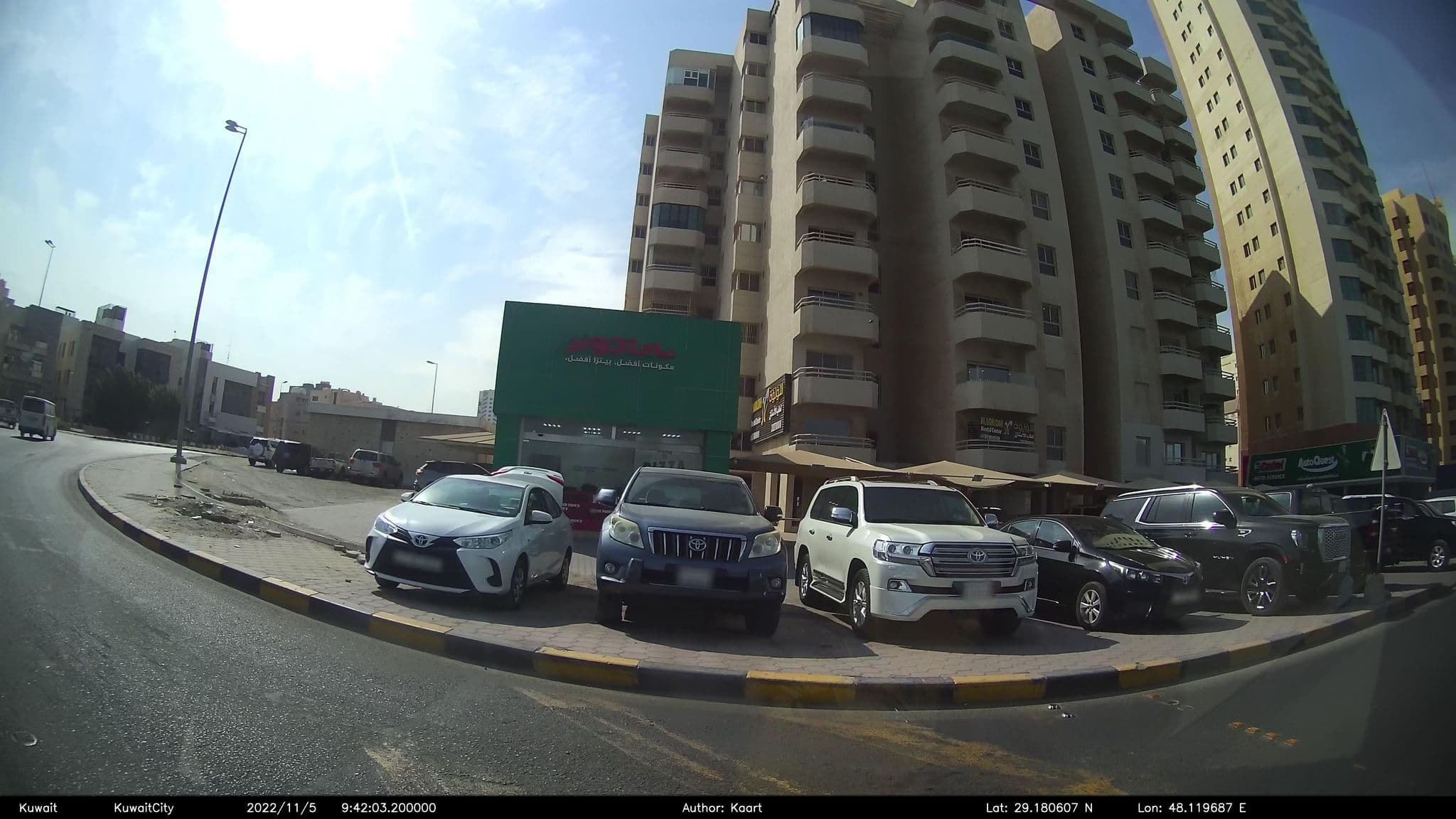 Street view near Lulua Center, Al Finţās — © kaart_2 (CC BY-SA · Mapillary)