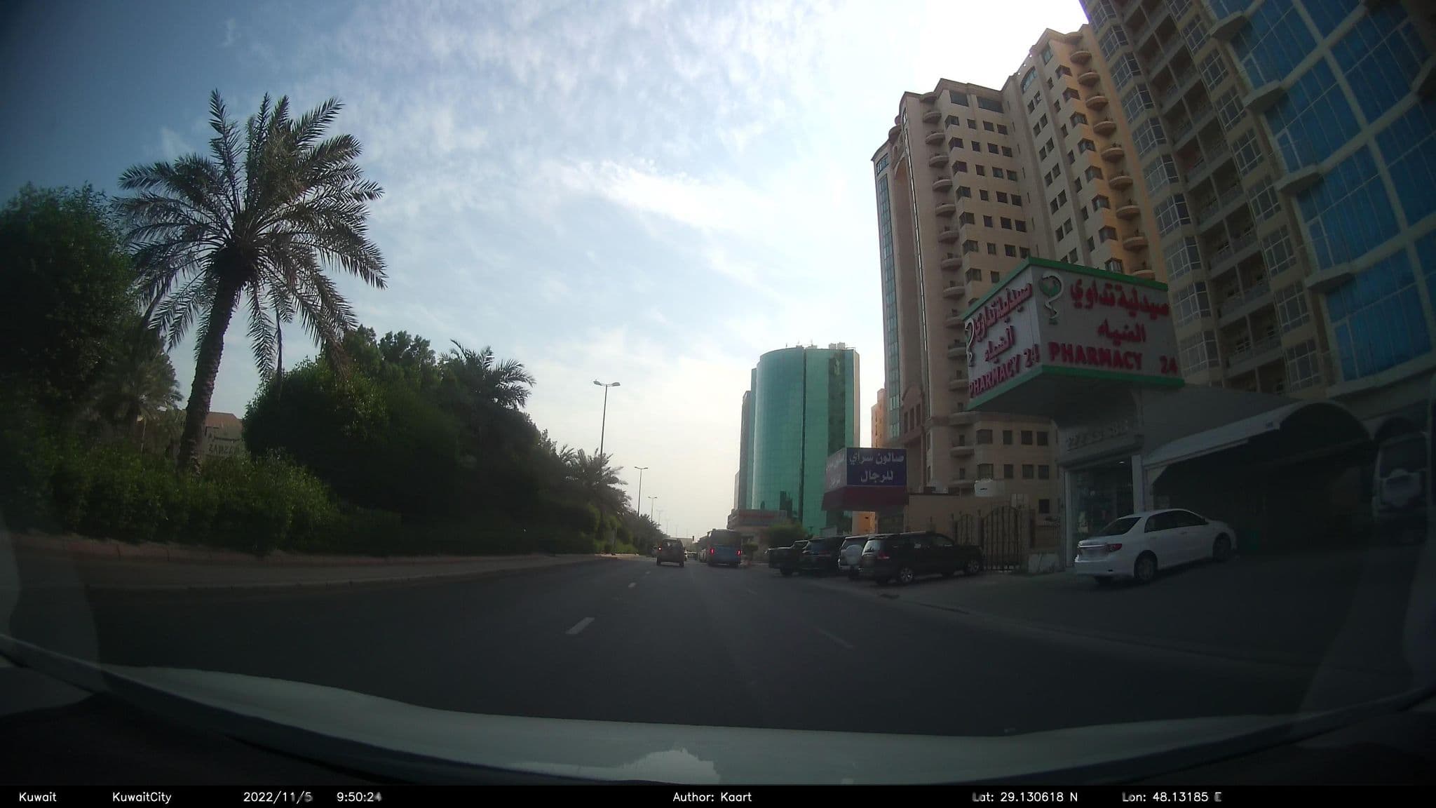 Street view near Blue Waves Hotel فندق بلو ويفز, Al Mahbūlah — © kaart_2 (CC BY-SA · Mapillary)
