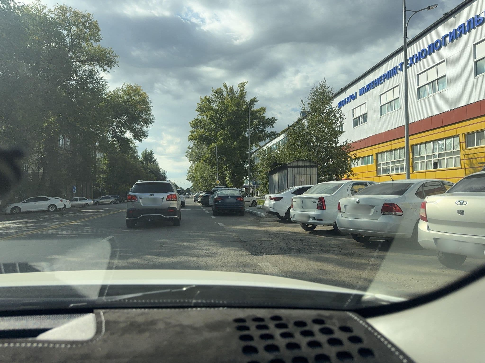 Street view near VEGUS, Oral — © beka1986 (CC BY-SA · Mapillary)