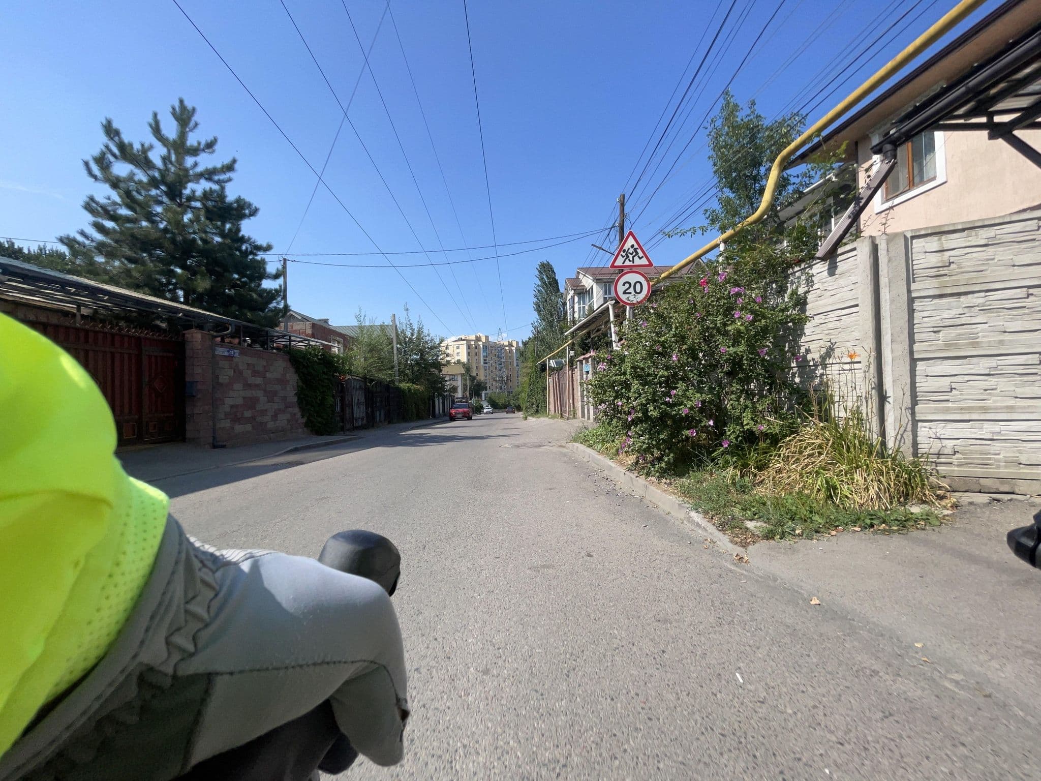 Street view near Dostyk Hostel, Almaty — © ruslan_fat (CC BY-SA · Mapillary)